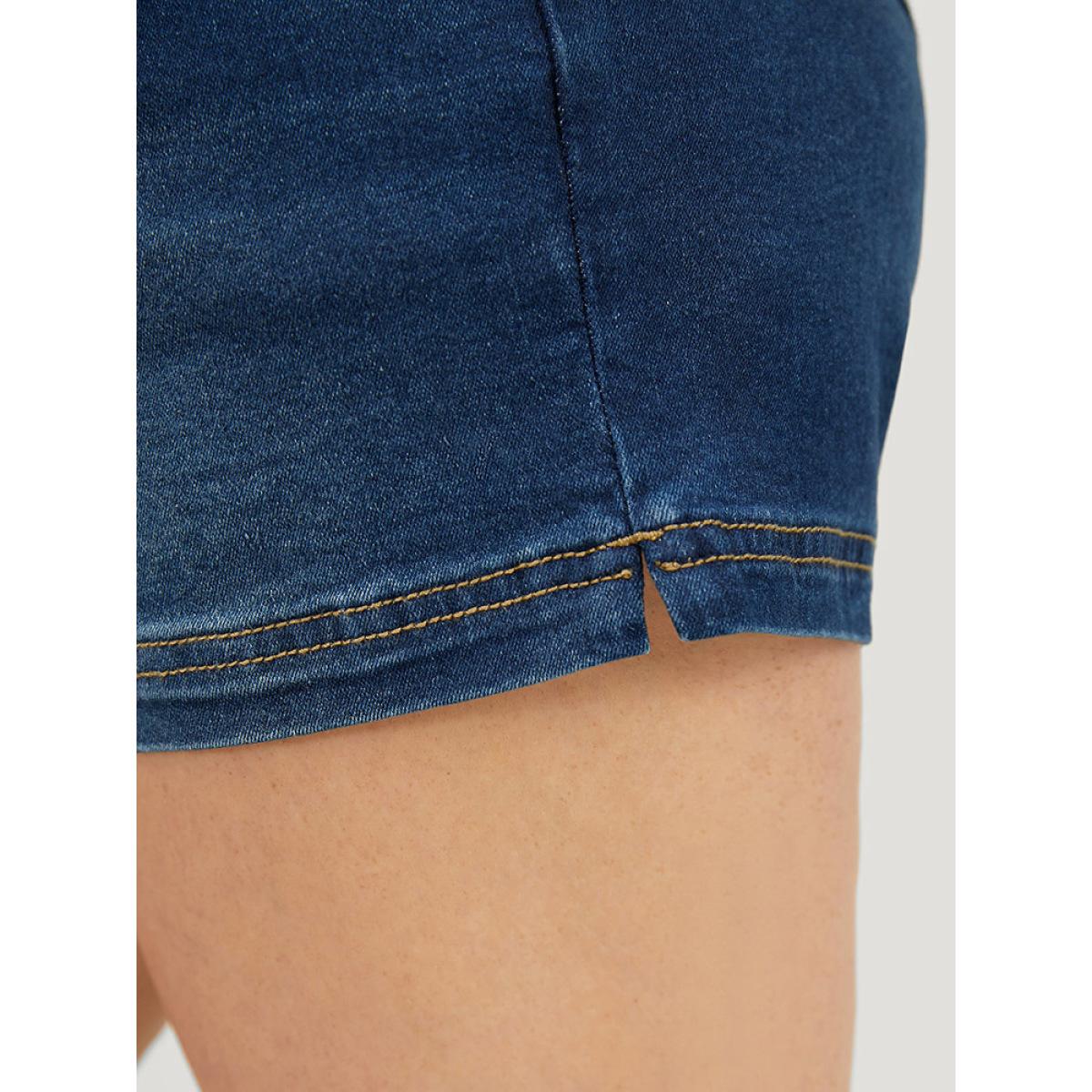 Plus Size Moderately Stretchy High Rise Dark Wash Split Hem Denim Shorts Women Midnight Medium stretch Dailywear Pocket Casual Denim Shorts BloomChic 24/3X Product Image