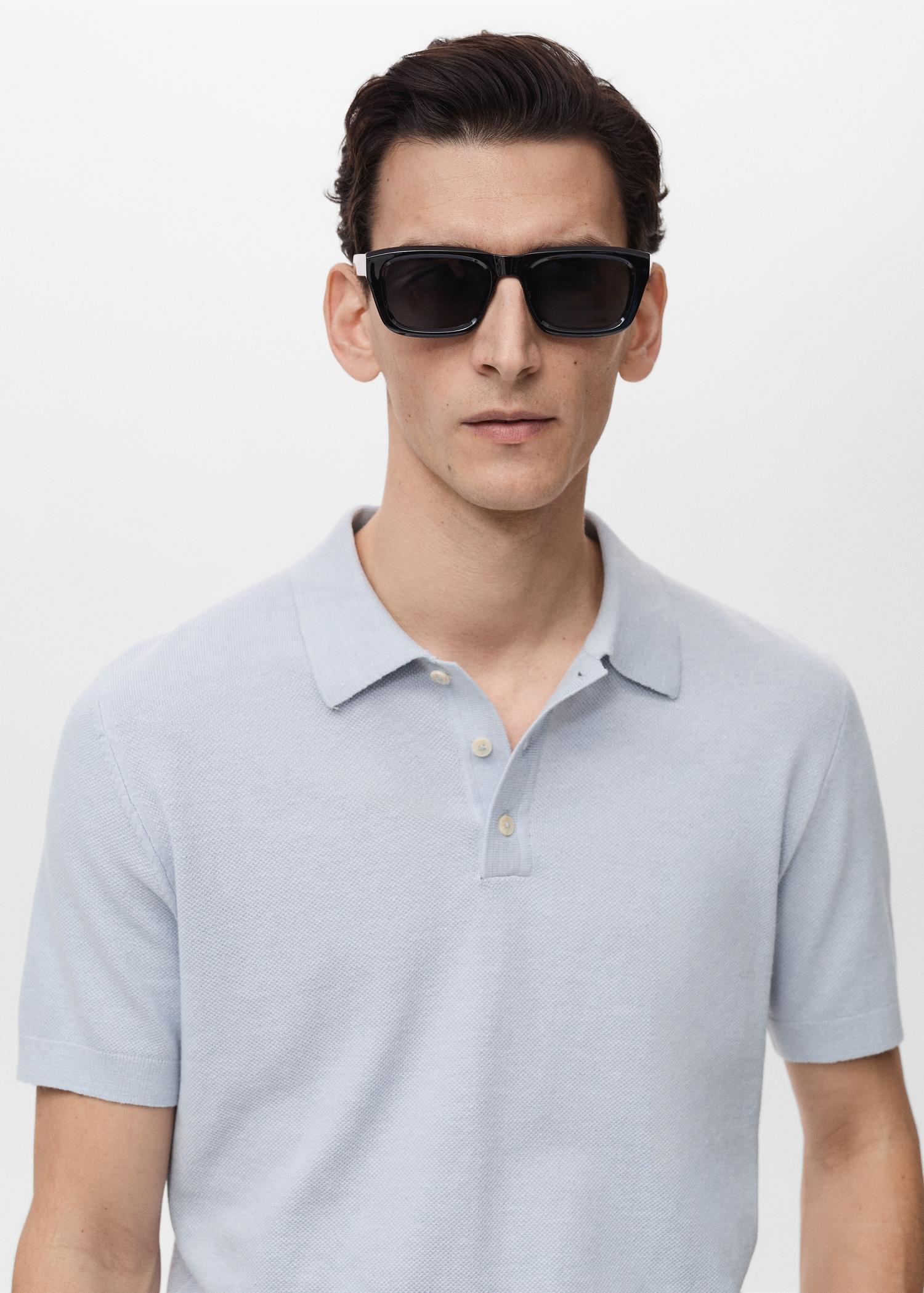 Structured knitted slim-fit polo shirt - Men | MANGO USA Product Image