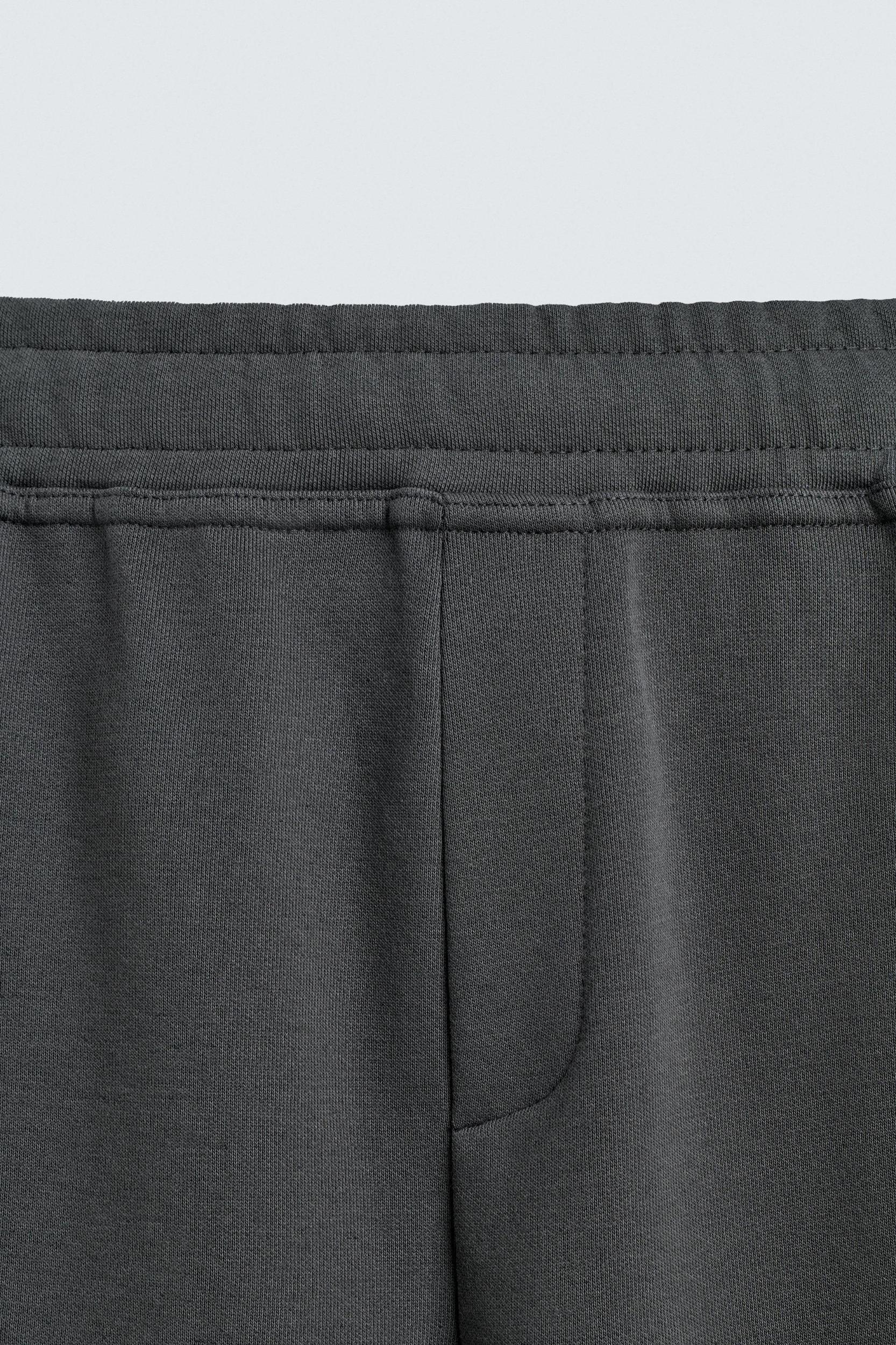 RELAXED FIT JOGGING PANTS Product Image