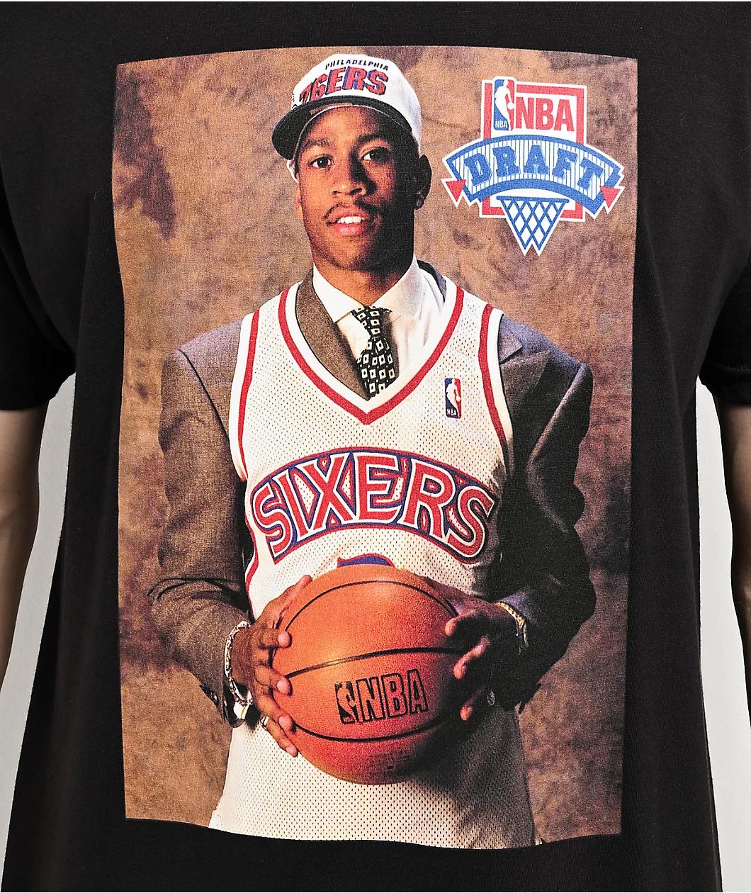 Mitchell & Ness Philadelphia 76ers Allen Iverson Draft Day Black T-Shirt Product Image