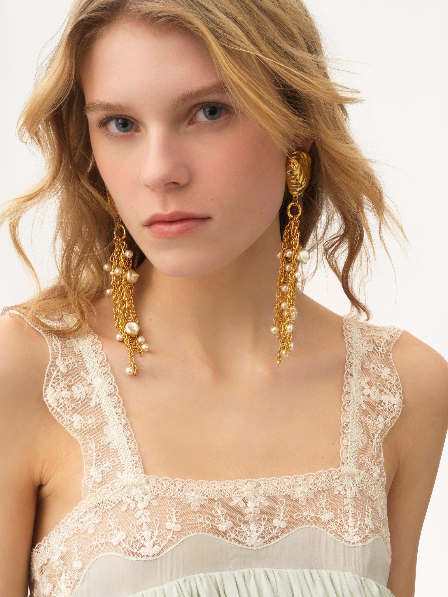 The Chloé Shells earrings Product Image