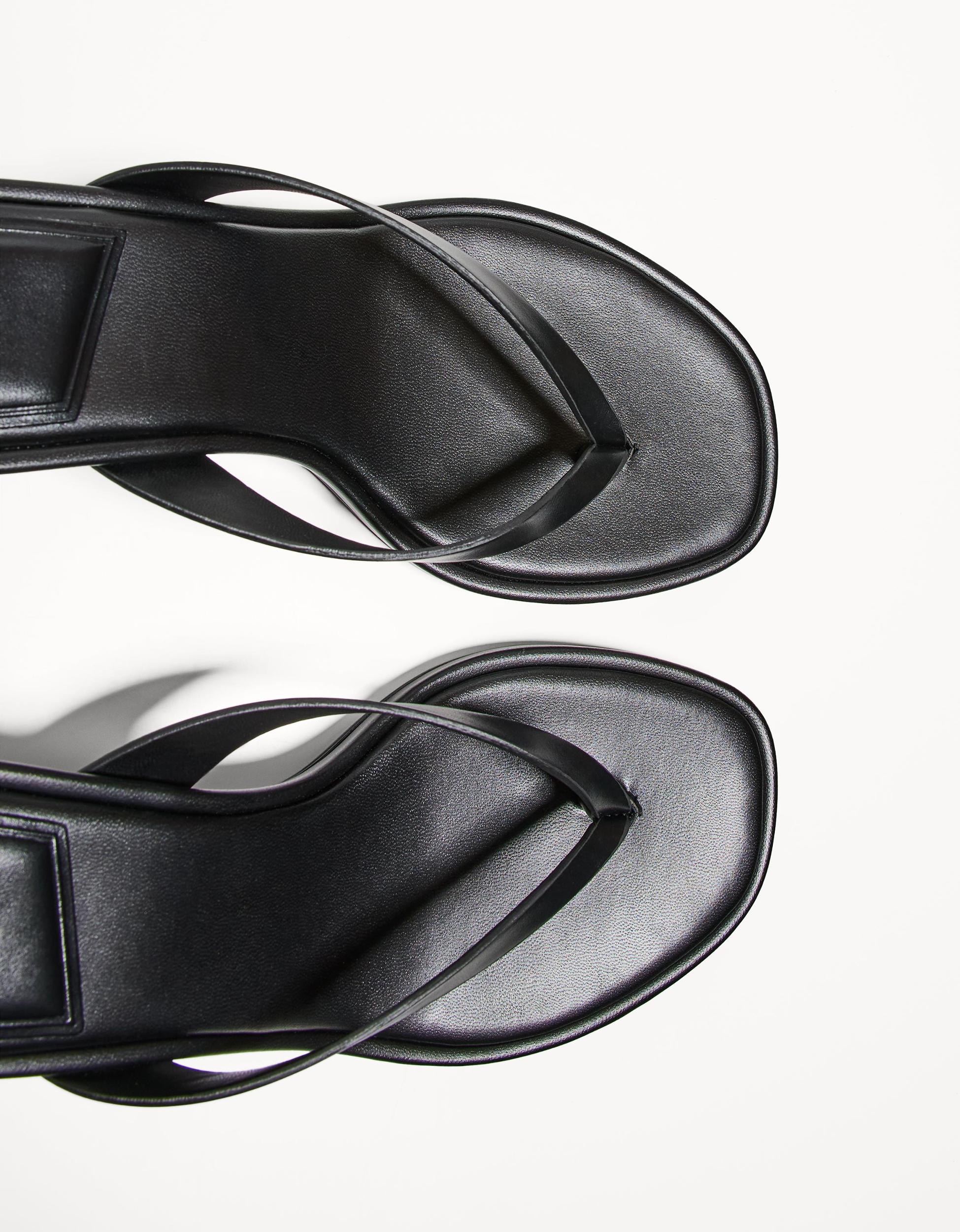 Kitten-heel sandals Product Image