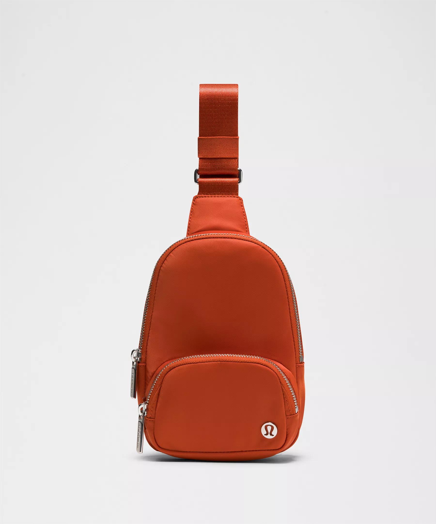 Everywhere Sling Bag Small 2L Product Image