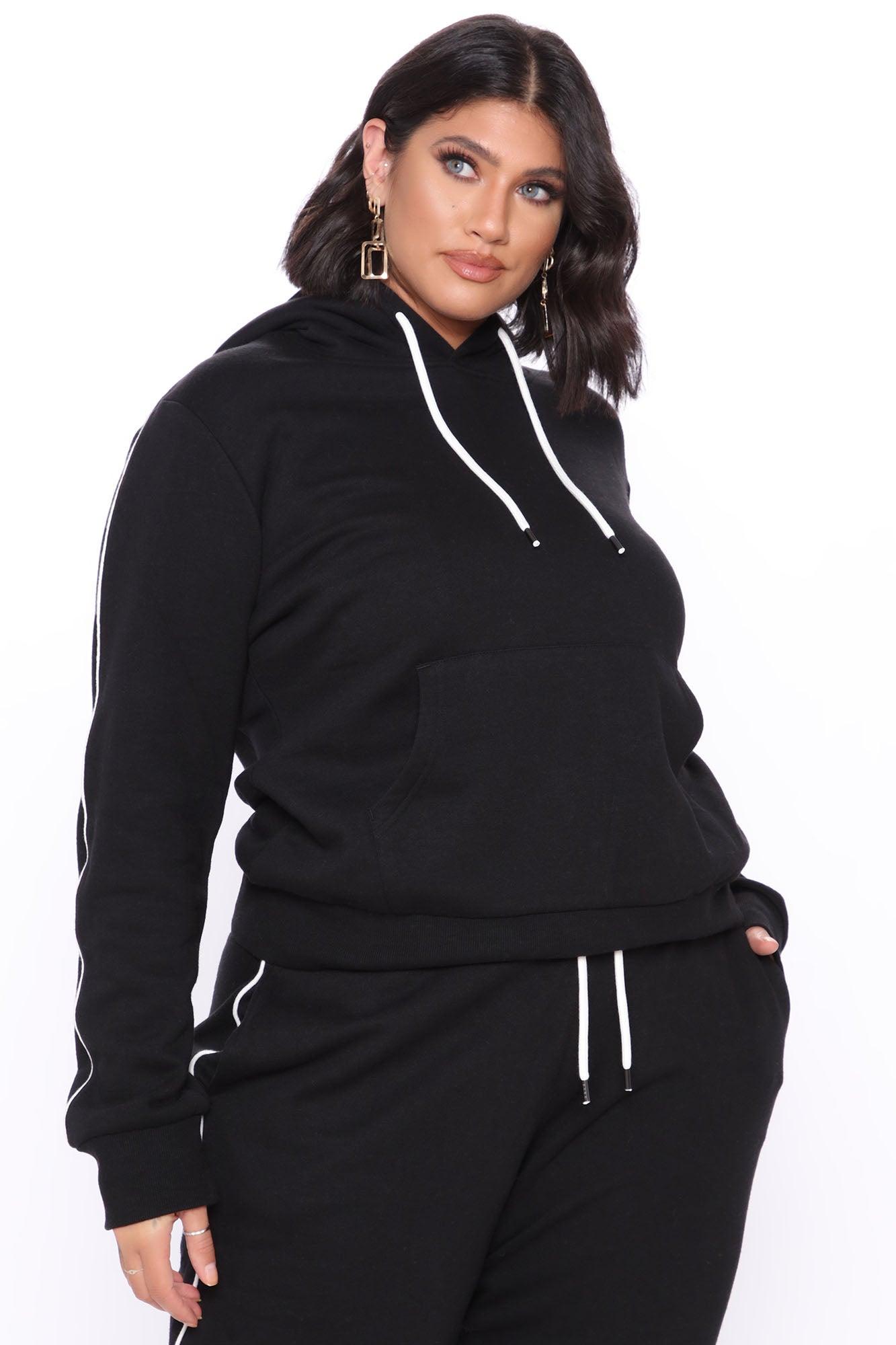 Tennis And Chill Fleece Pullover Hoodie - Black Product Image