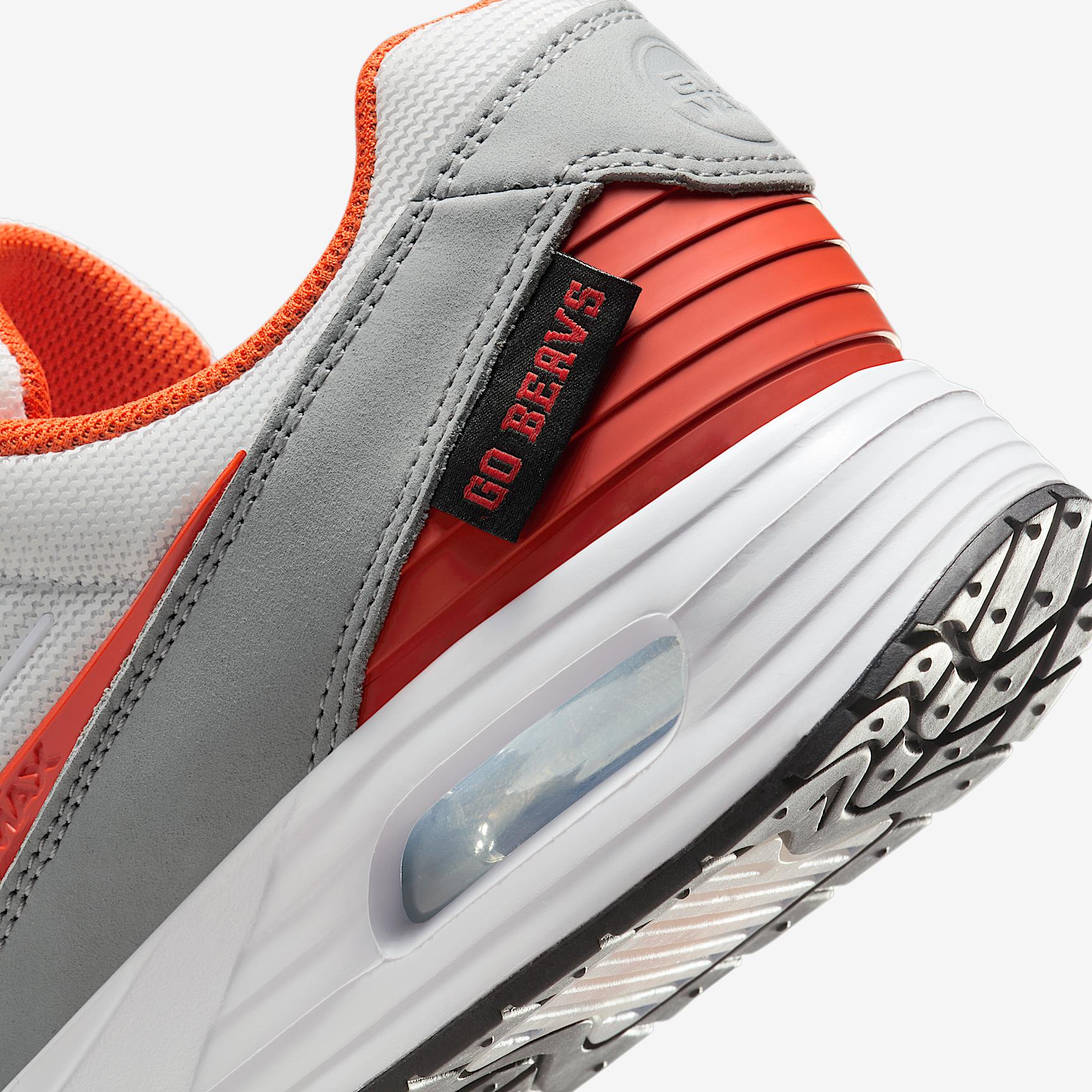 Nike College Air Max Verse (Oregon State) Men's Shoes Product Image