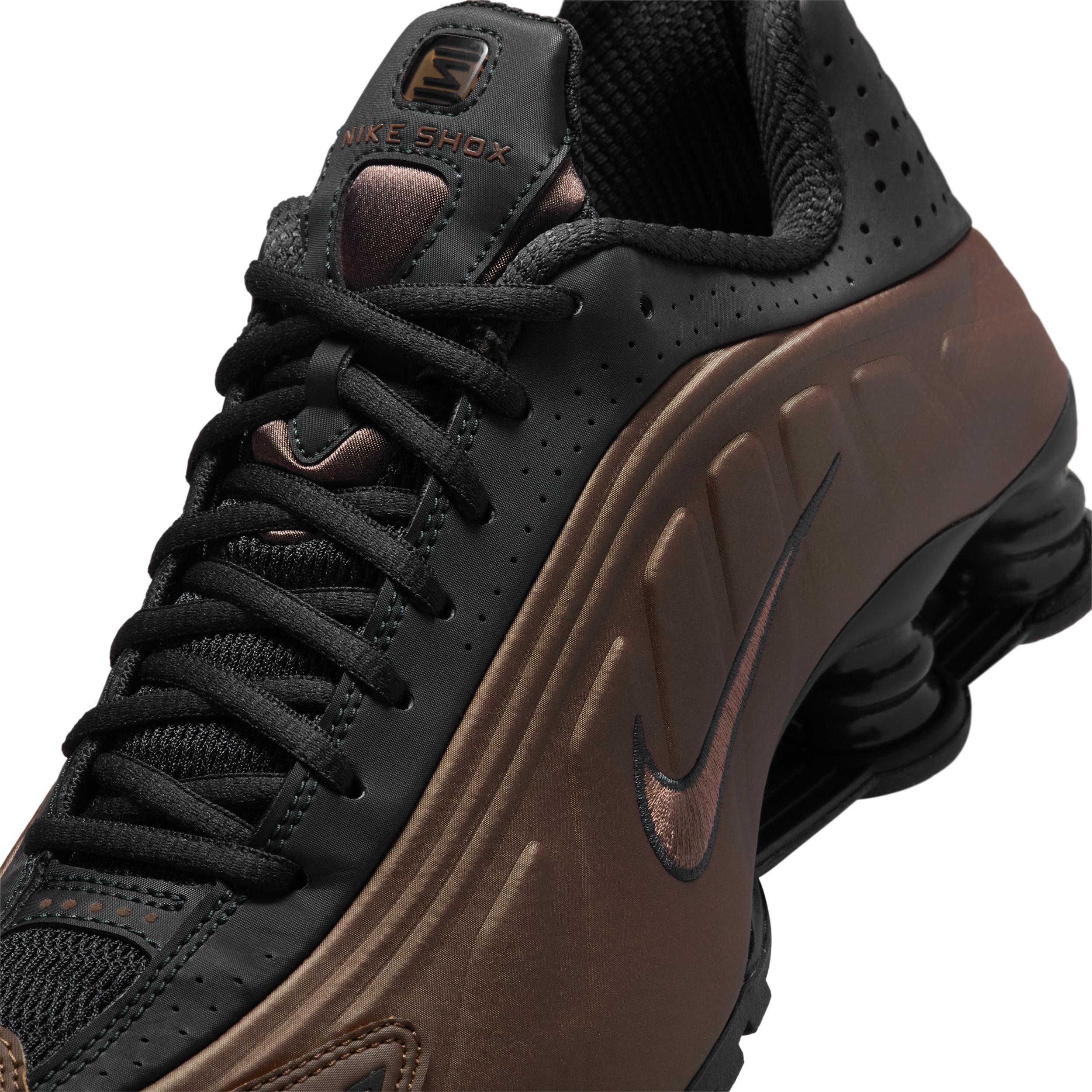 Nike Womens Shox R4 Shoes | AR3565-007 Product Image
