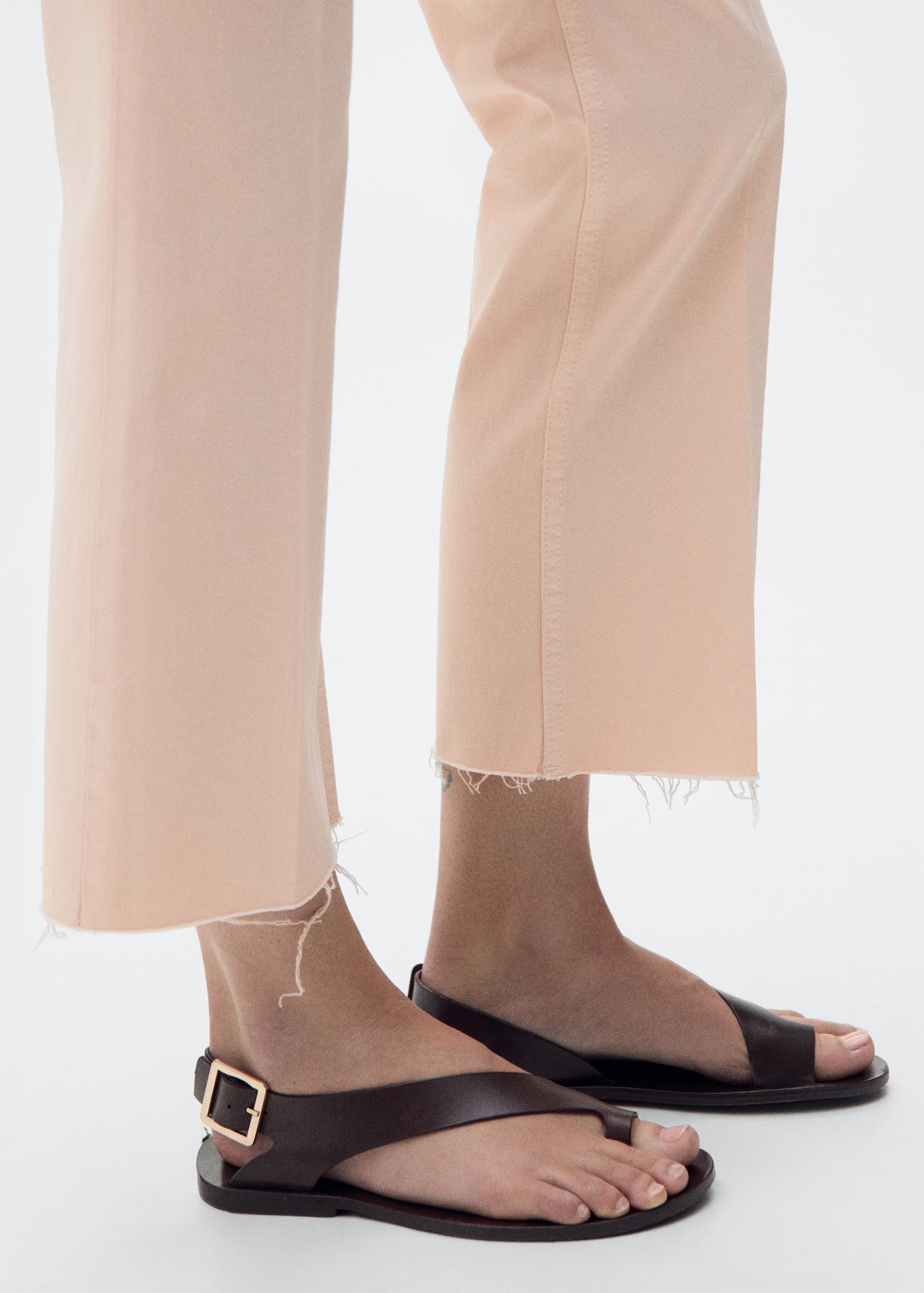 Flared cropped jeans with pockets - Women | MANGO USA Product Image