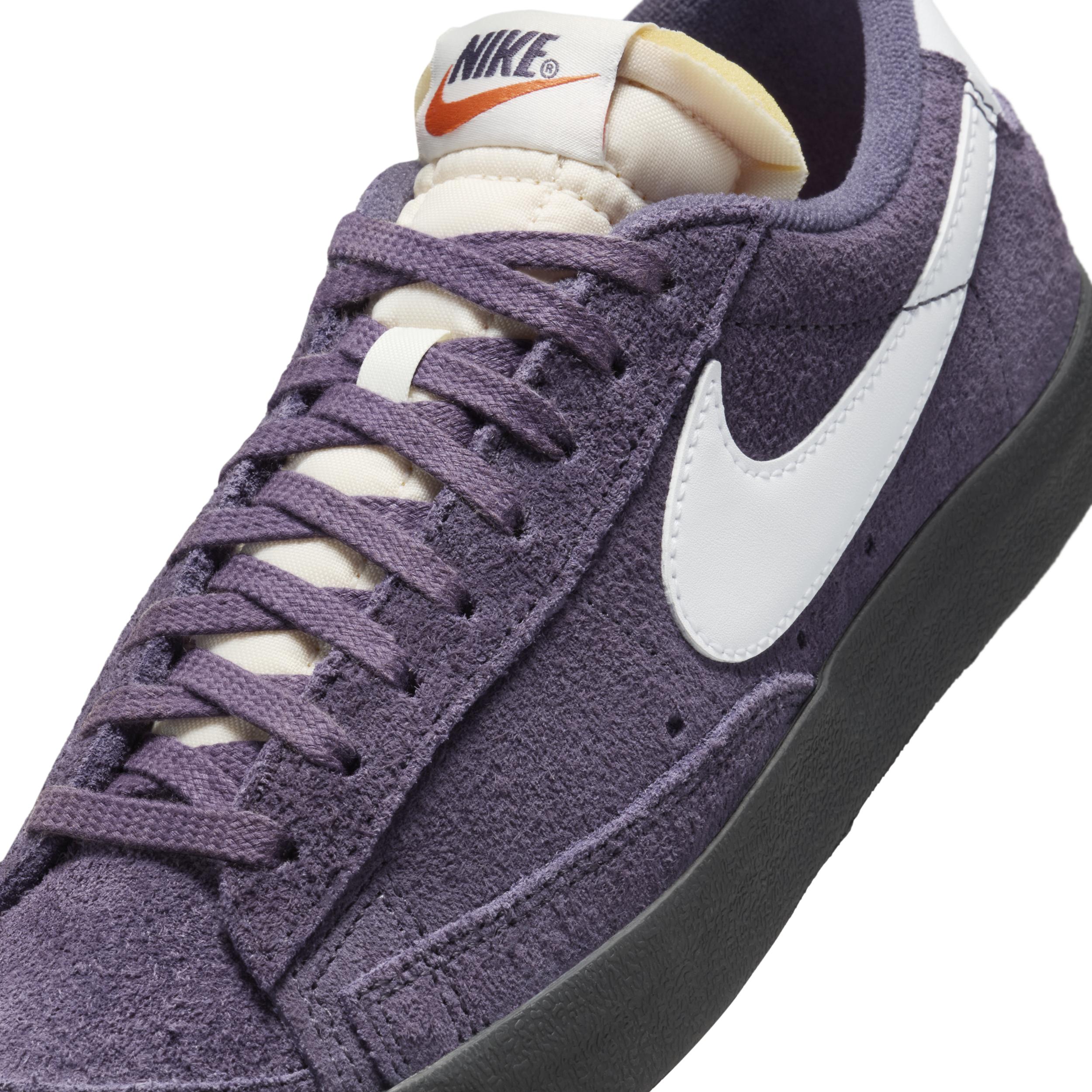 Nike Women's Blazer Low ' Vintage Shoes Product Image