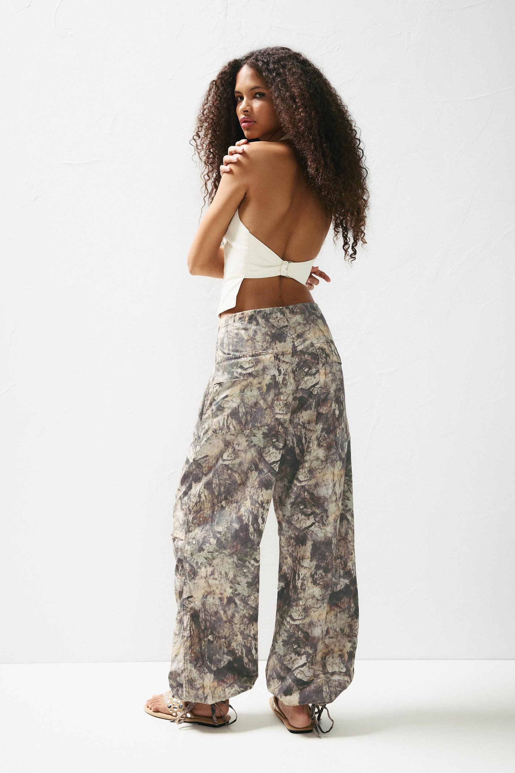 Leaf print parachute trousers Product Image