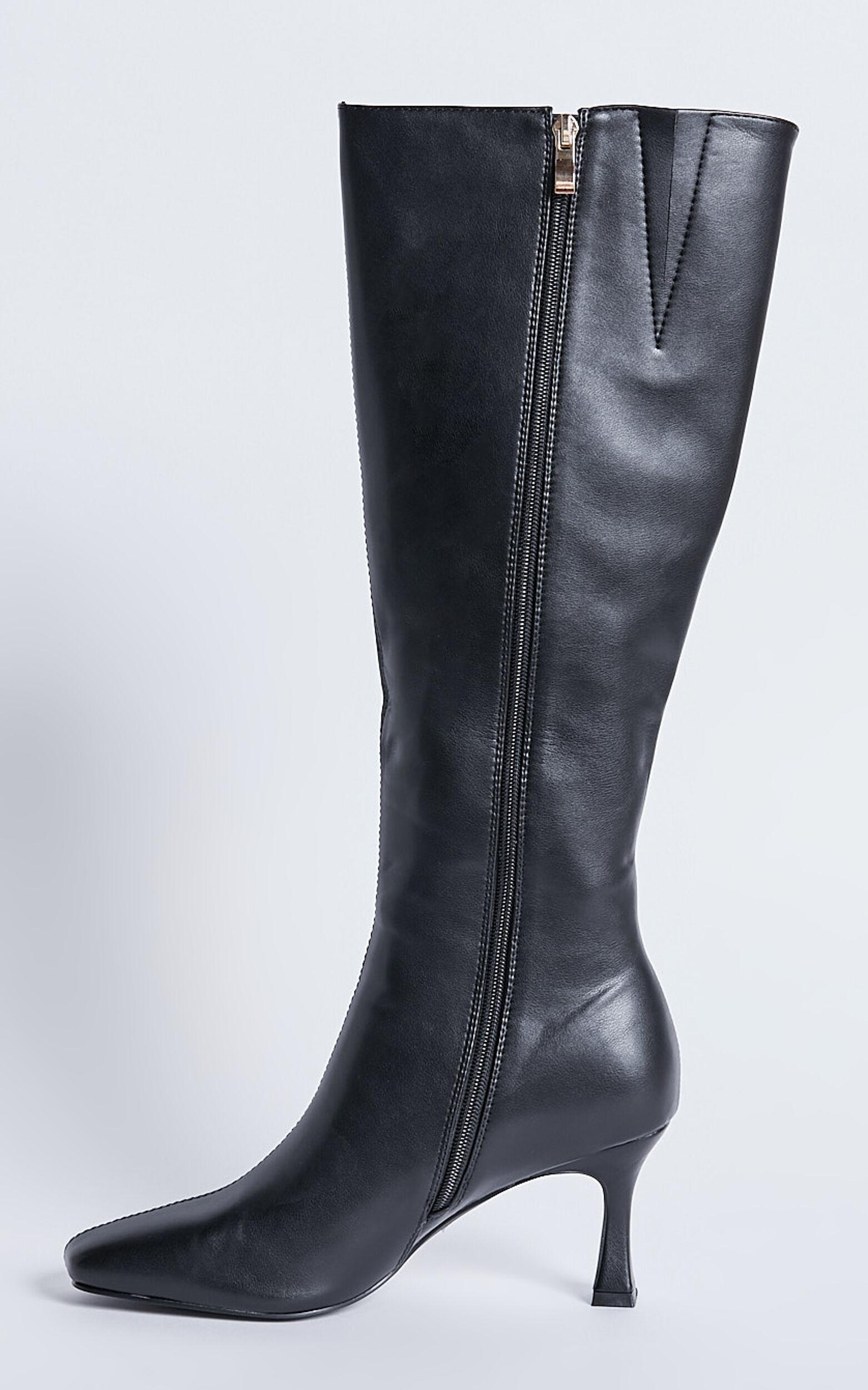 Billini - Corbin Boots in Black Product Image