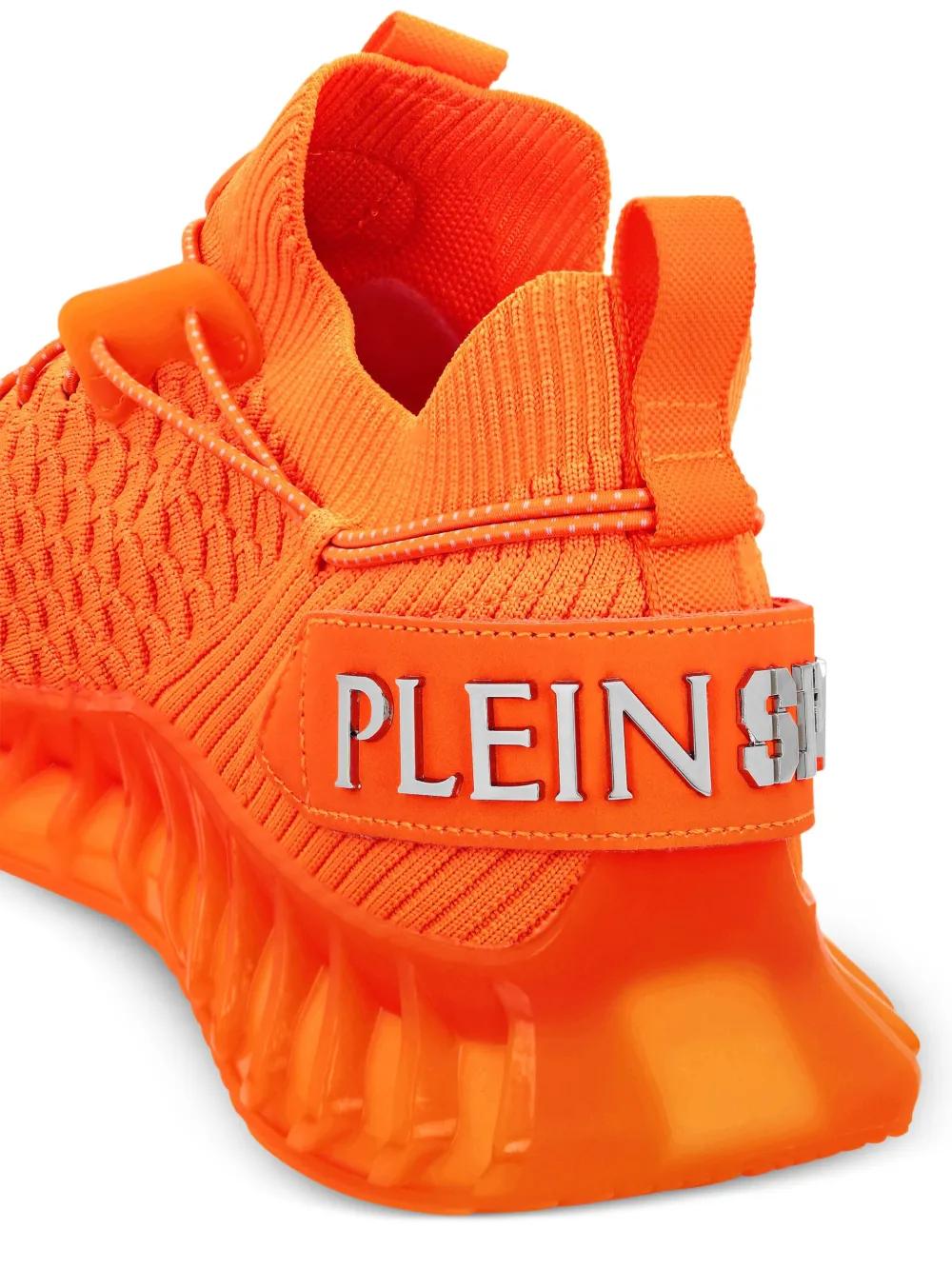 Runner logo-plaque sneakers Product Image