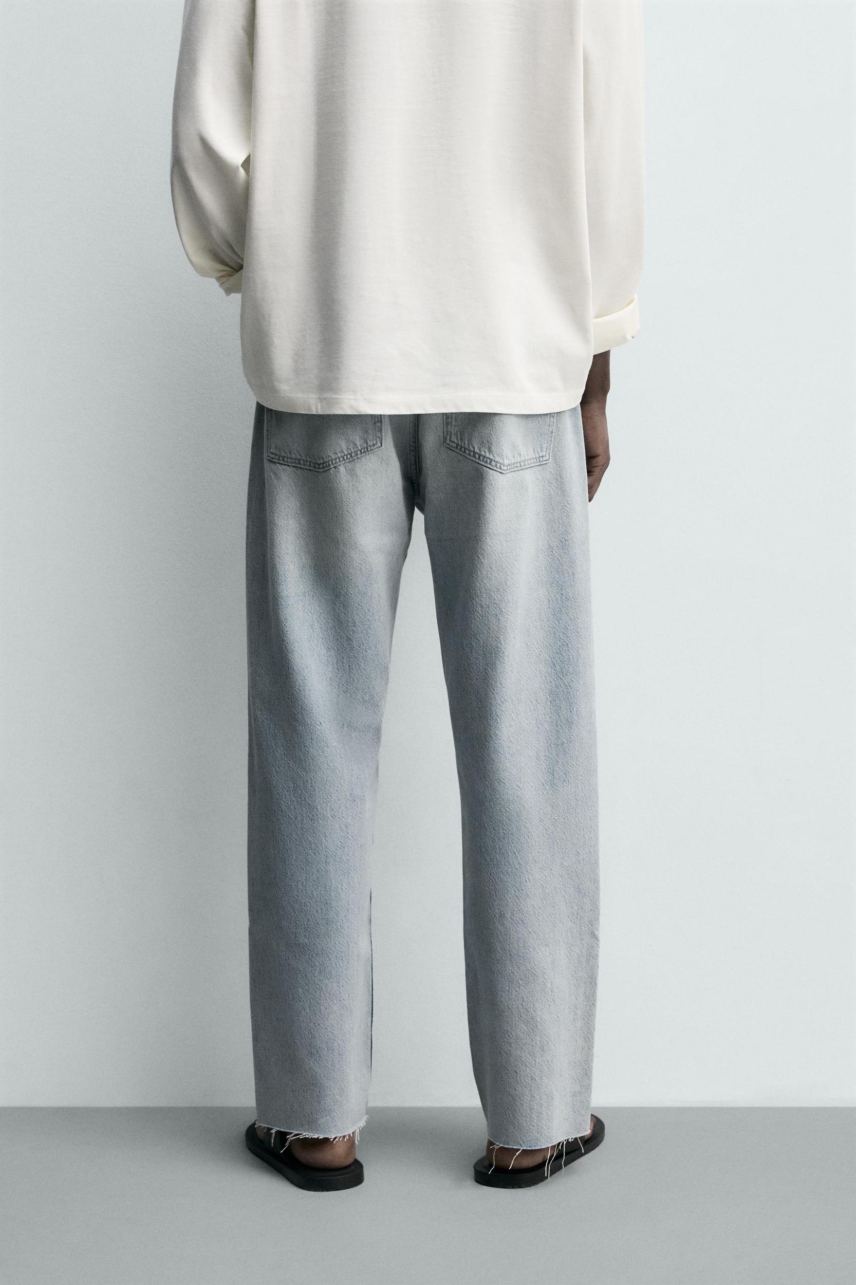 STRAIGHT FIT JEANS Product Image