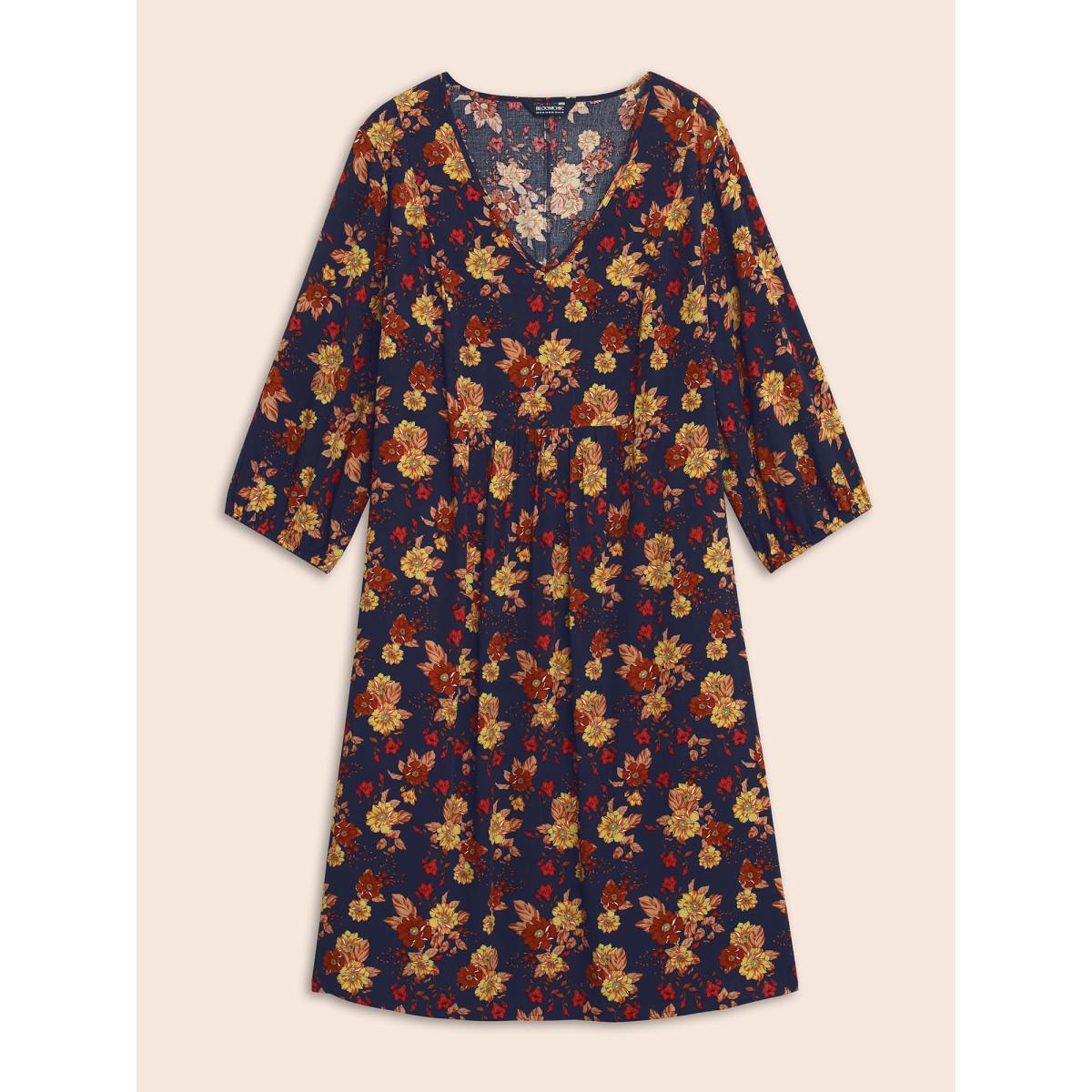 Plus Size Supersoft Essentials Floral Print Pocket V Neck Dress DarkBlue Women Resort Elastic cuffs V-neck Elbow-length sleeve Curvy Midi Dress BloomChic 12/L Product Image