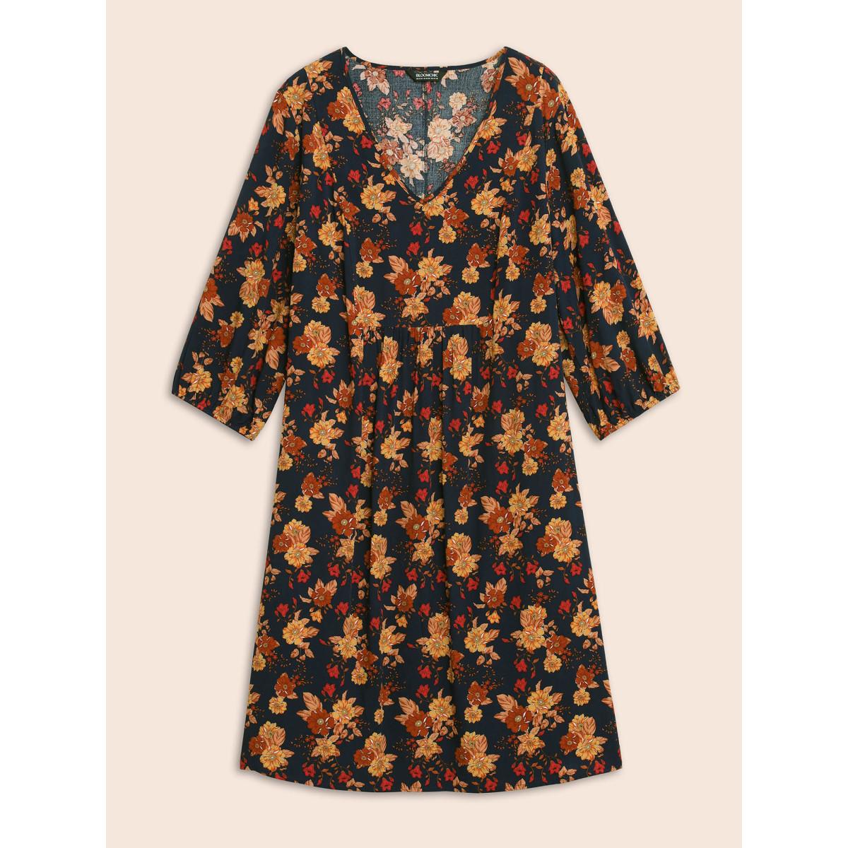 Plus Size Supersoft Essentials Floral Print Pocket V Neck Dress Black Women Resort Elastic cuffs V-neck Elbow-length sleeve Curvy Midi Dress BloomChic 18-20/2X Product Image