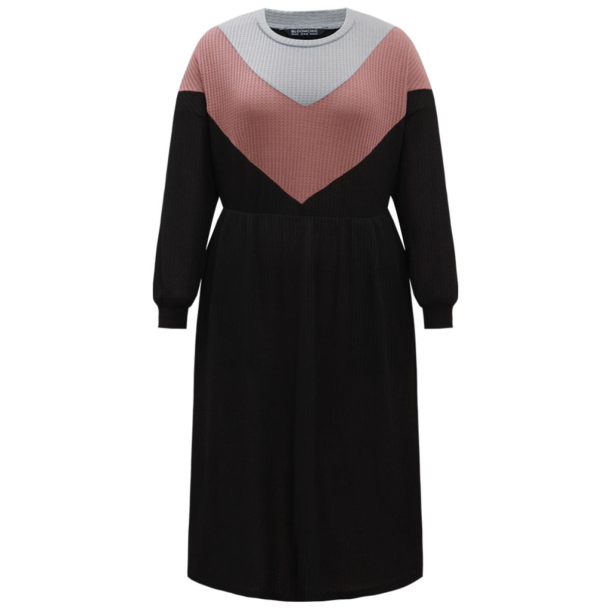Plus Size Colorblock Waffle Knit Pocket Drop Shoulder Dress Black Women Casual Waffle Knit Round Neck Long Sleeve Curvy Midi Dress BloomChic 12/L Product Image