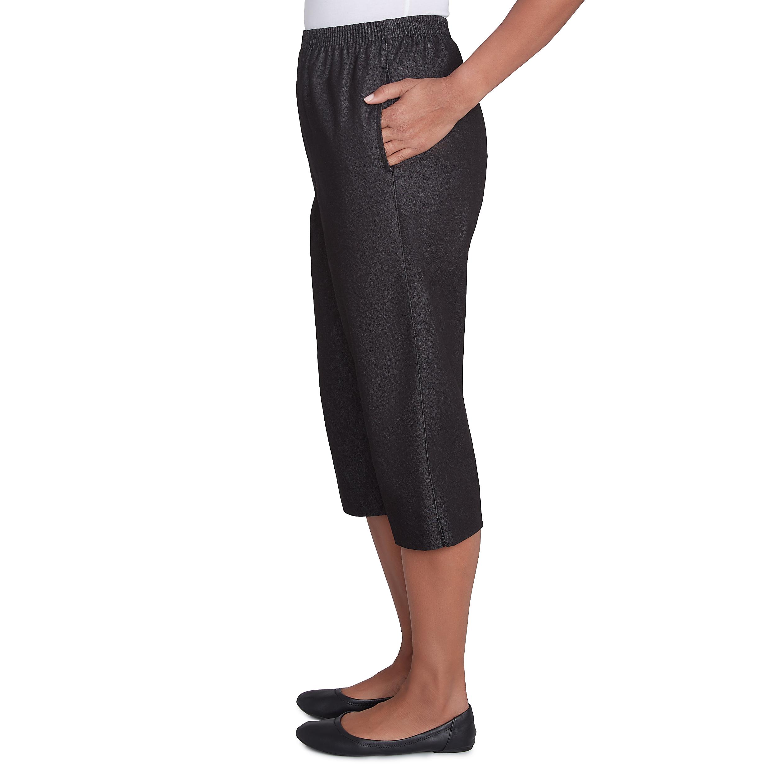 Alfred Dunner Relaxed Fit Denim Capri Product Image
