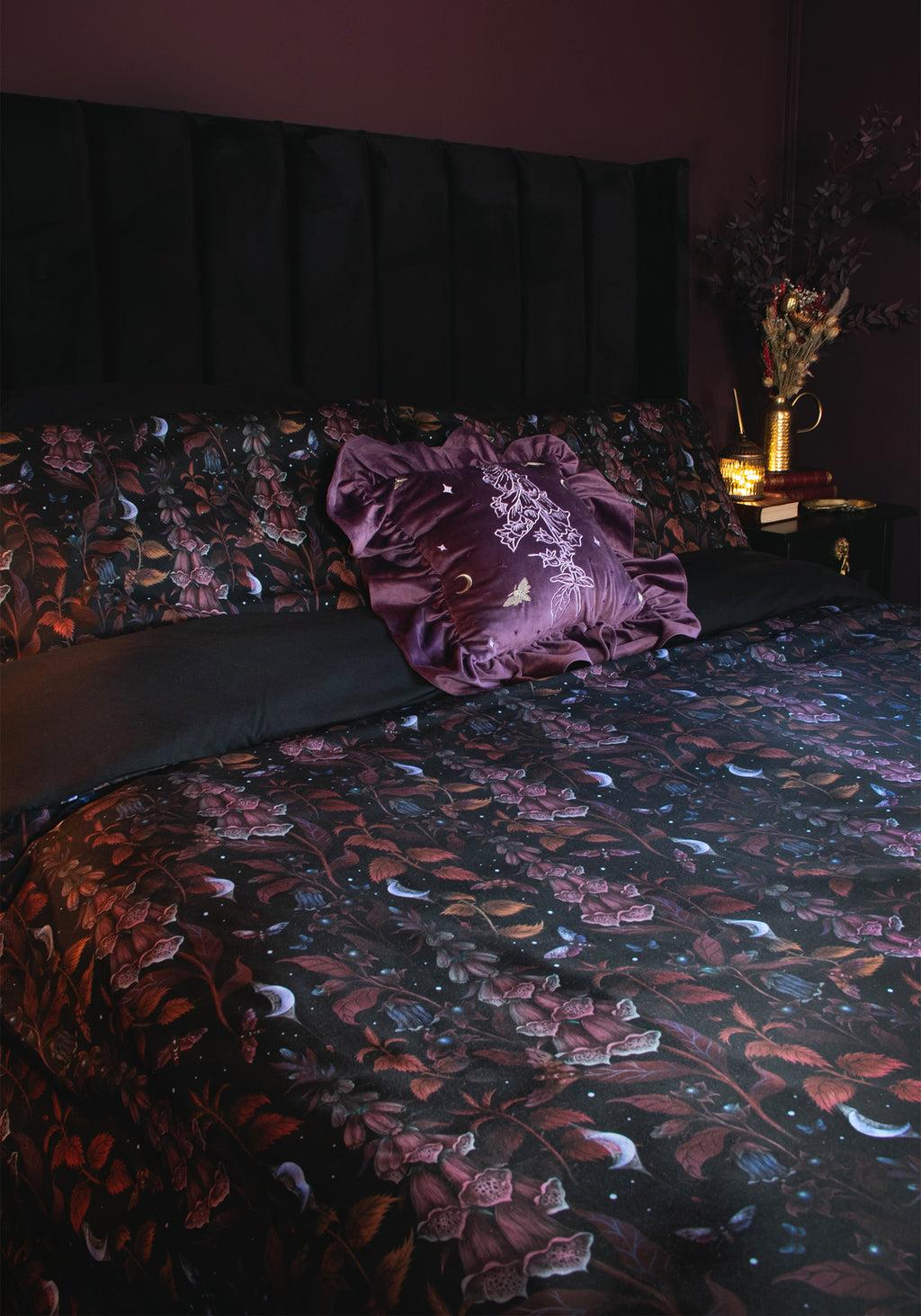 Foxglove Bedding Set - US Queen Product Image