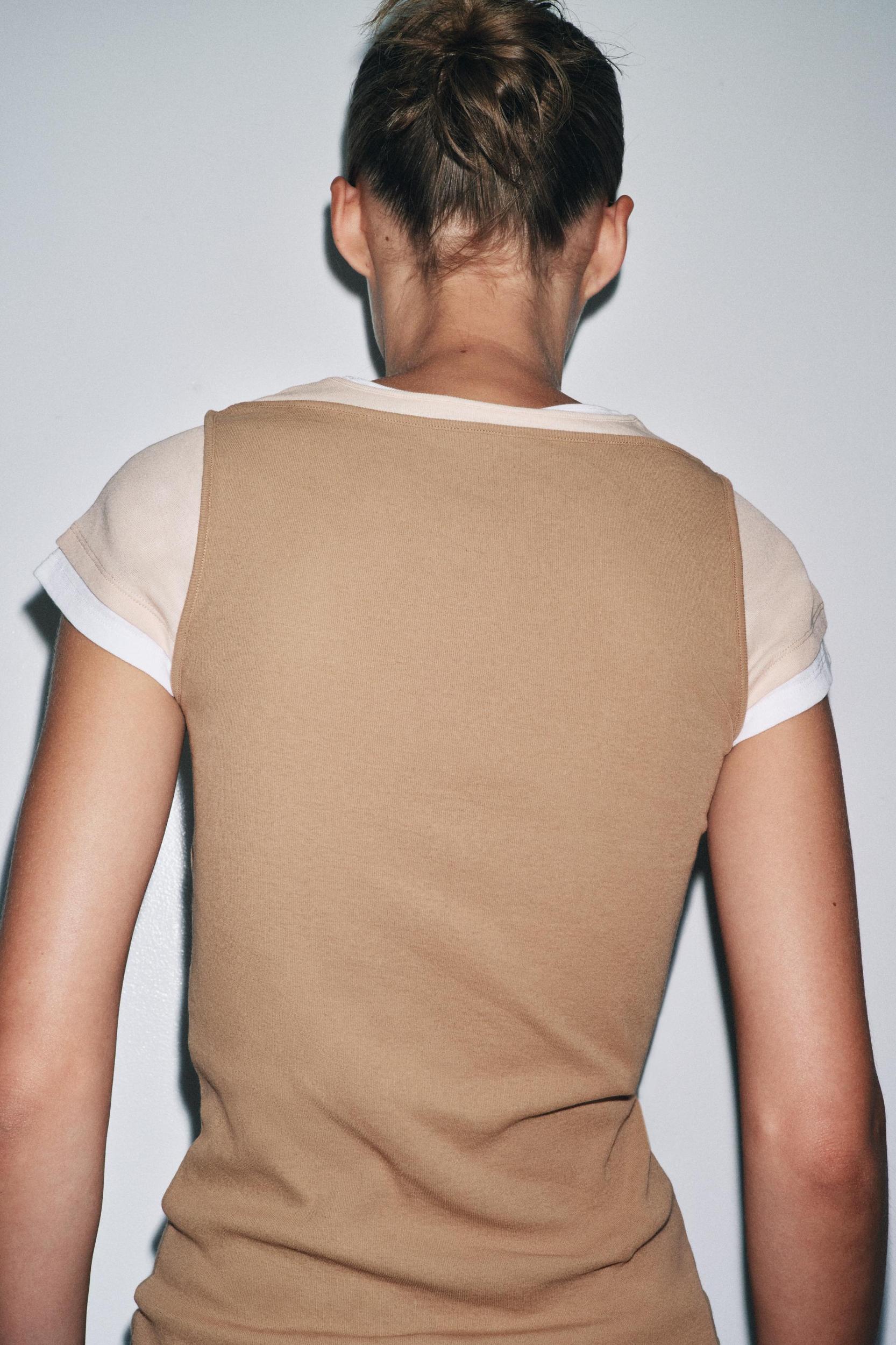 CONTRAST OVERLAY T-SHIRT Product Image