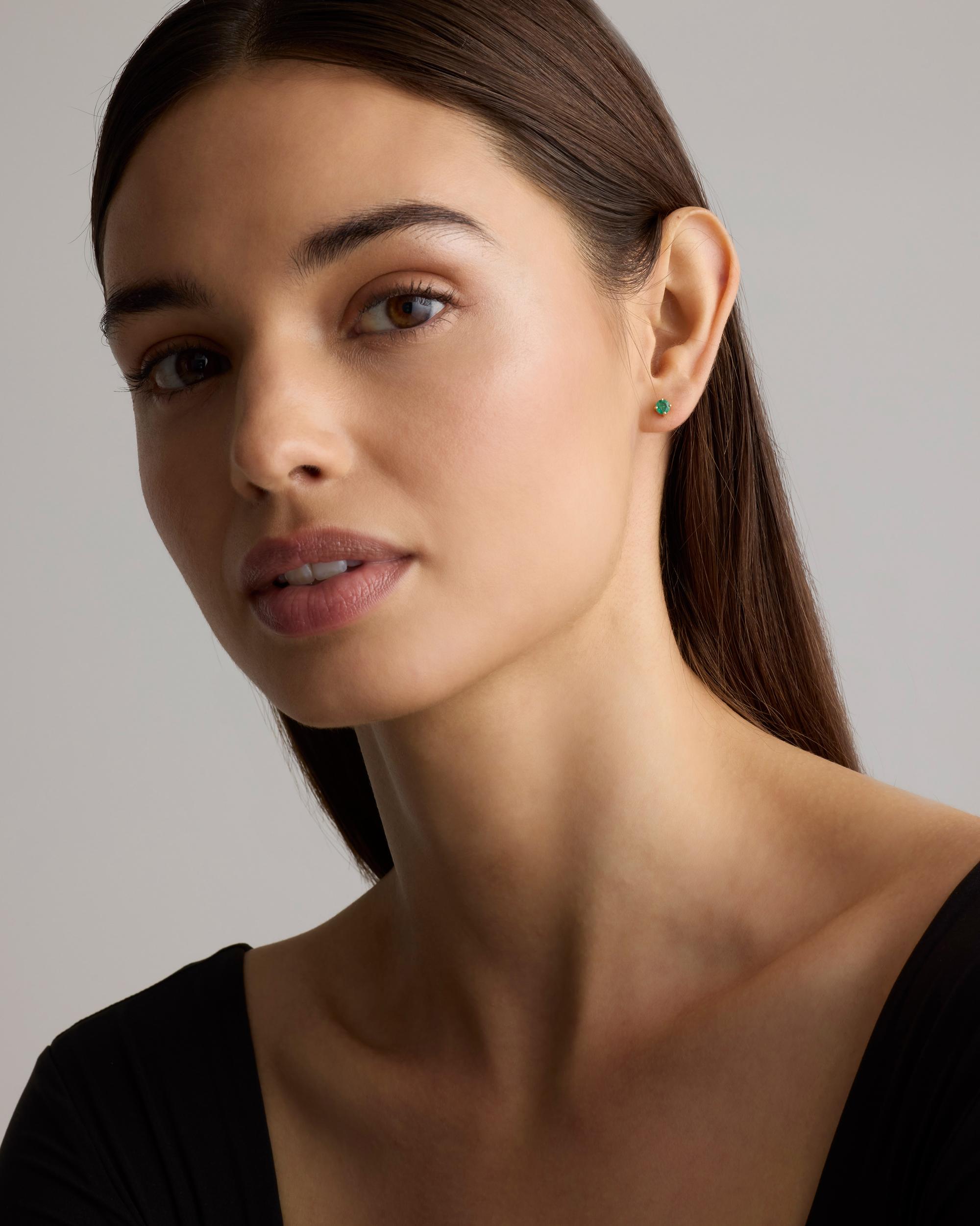 Quince | Women's 14K Gold Pave Diamond Round Studs Product Image