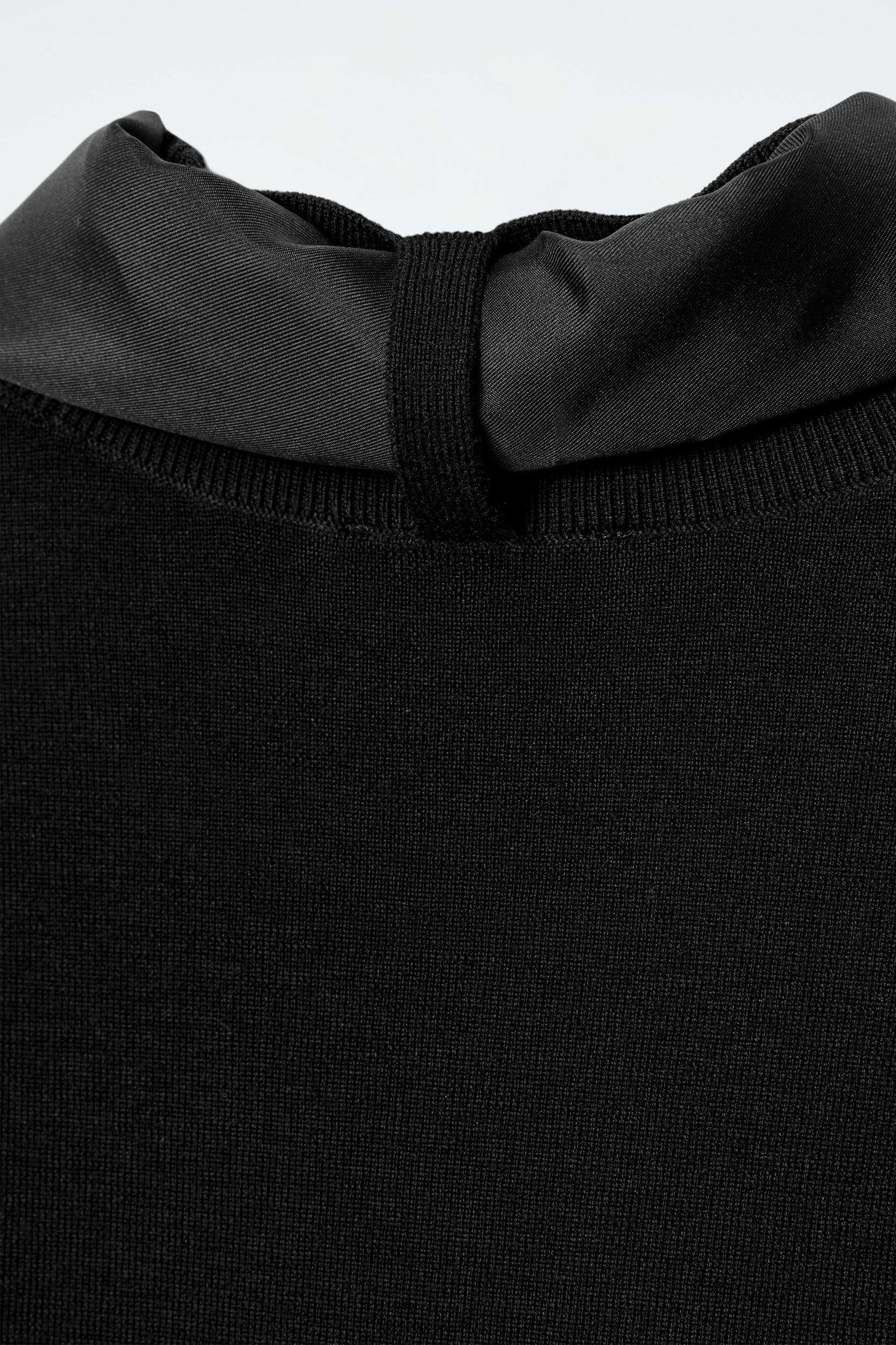 SCARF-DETAIL MERINO WOOL T-SHIRT Product Image