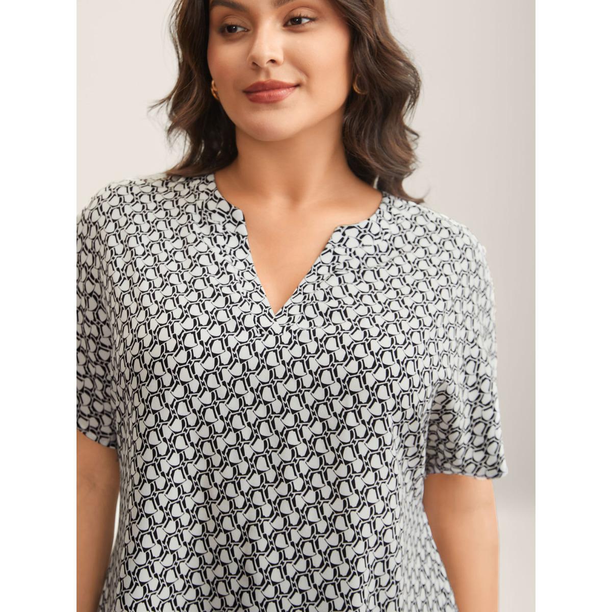 Plus Size Black Geometric Print Notched Collar Blouse Women Short sleeve Notched collar Work Blouses BloomChic 22-24/3X Product Image