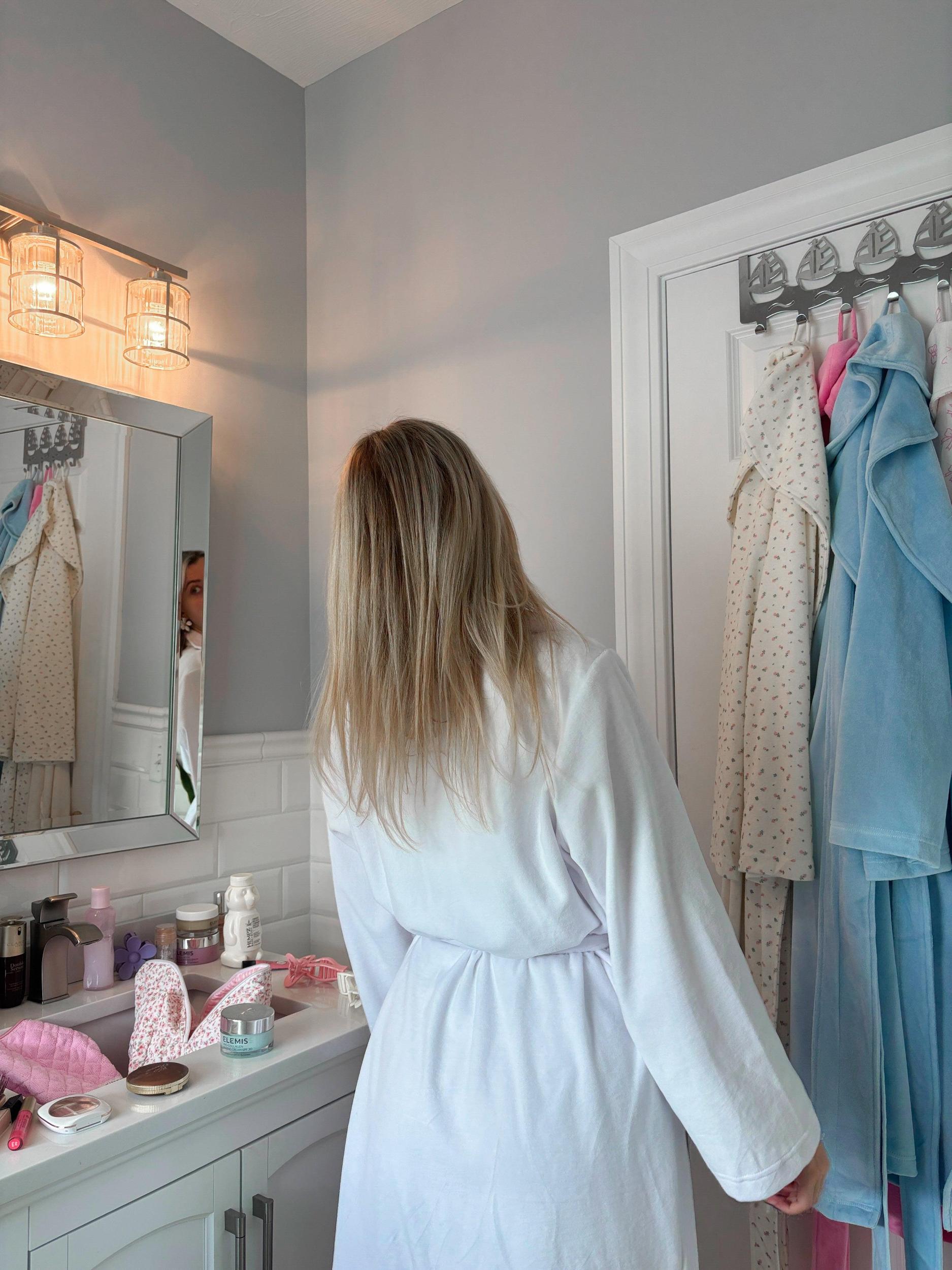 White Dream Hotel Robe Product Image