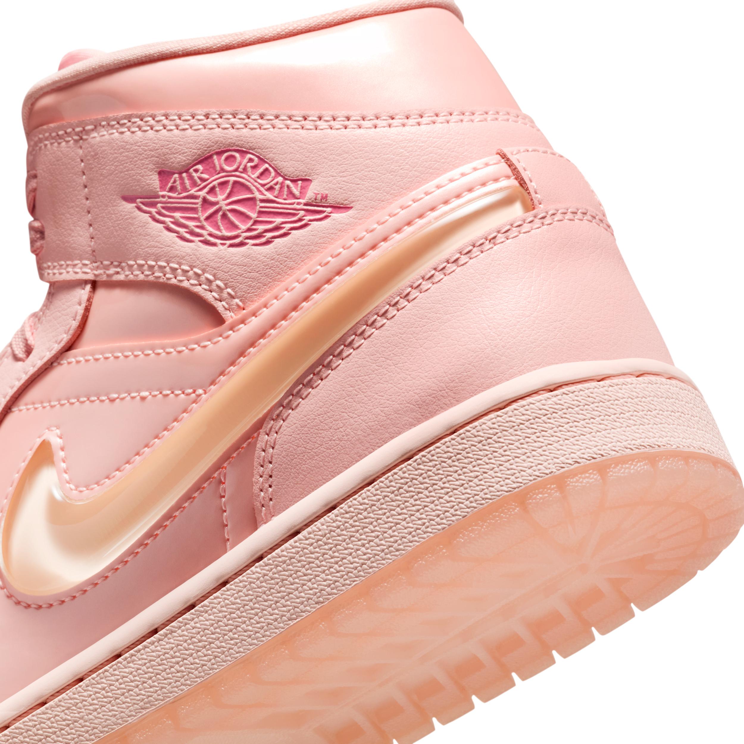 Women's Air Jordan 1 Mid SE Shoes Product Image