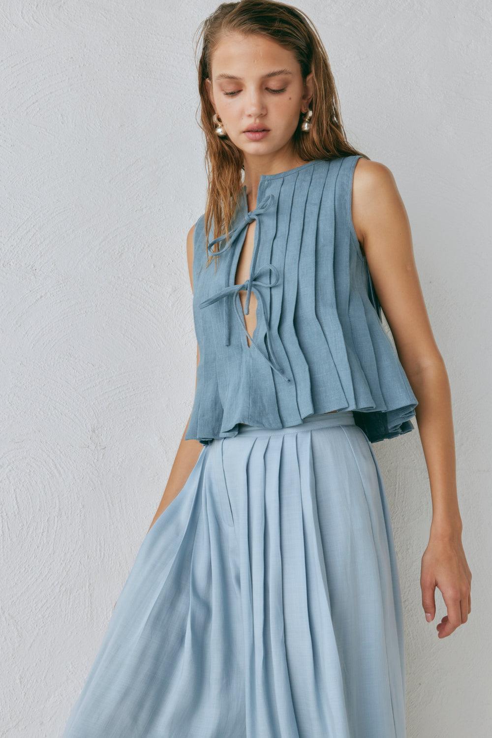 Valeria Linen Top Lake Product Image