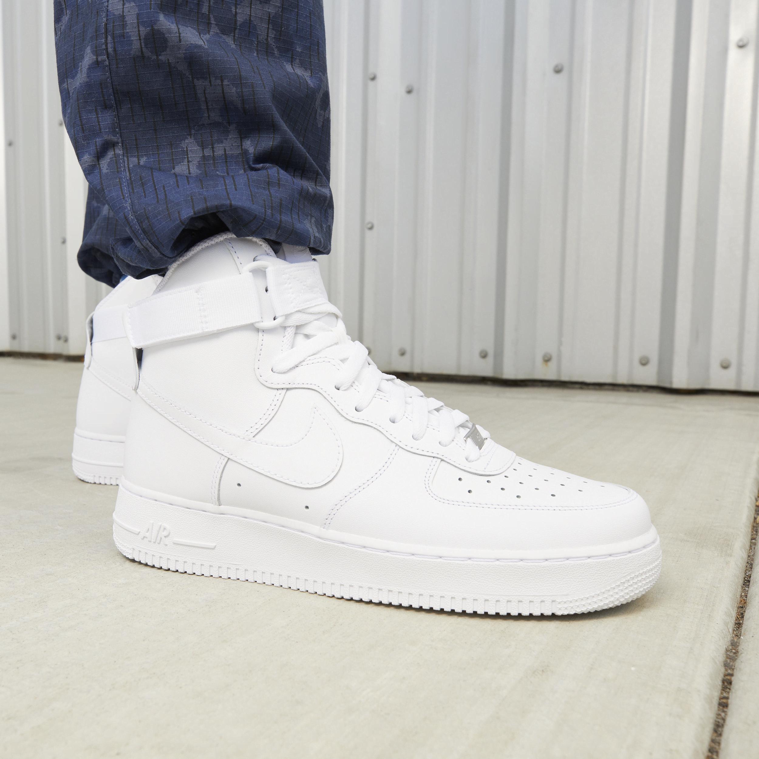 Nike Mens Air Force 1 High 07 Shoes | CW2290-111 Product Image
