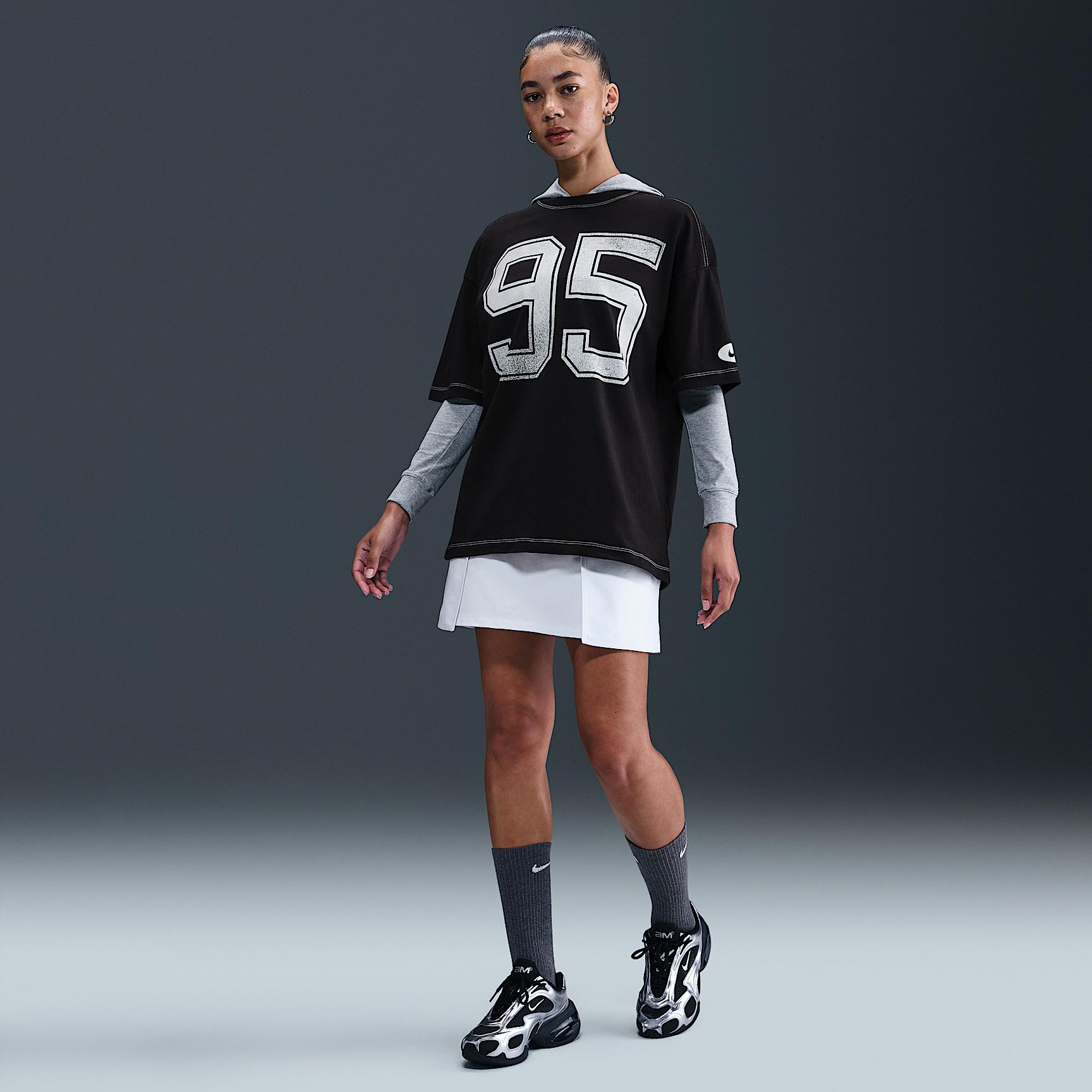 Nike Sportswear Women's Graphic T-Shirt Product Image