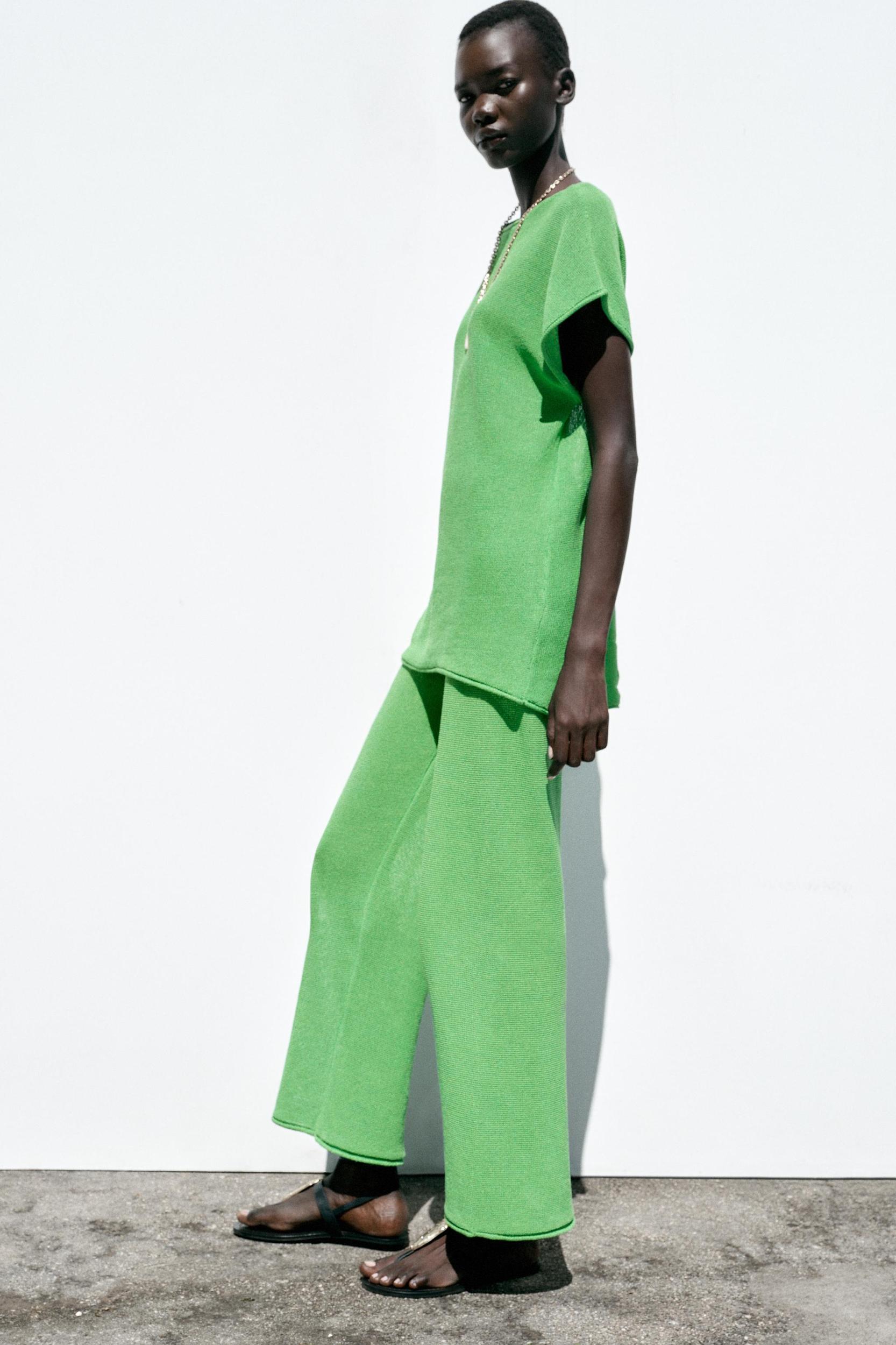 WIDE SLEEVE KNIT TOP Product Image