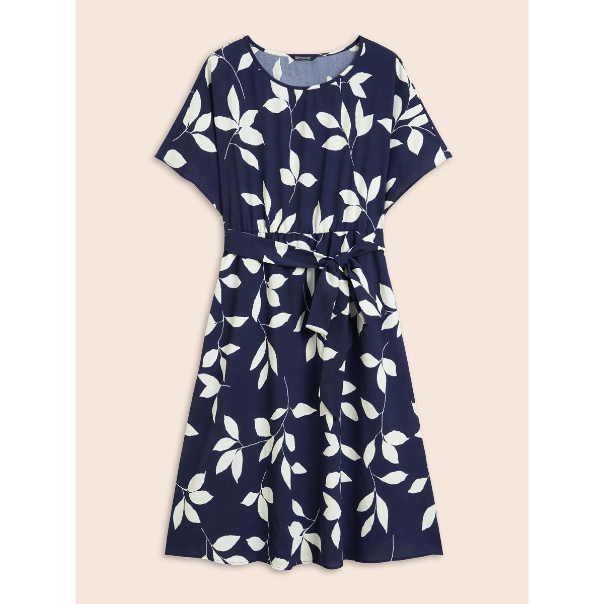 Plus Size Leaf Print Pocket Belted Dress DarkBlue Women Casual Belted Round Neck Short sleeve Curvy Midi Dress BloomChic 18-20/2X Product Image