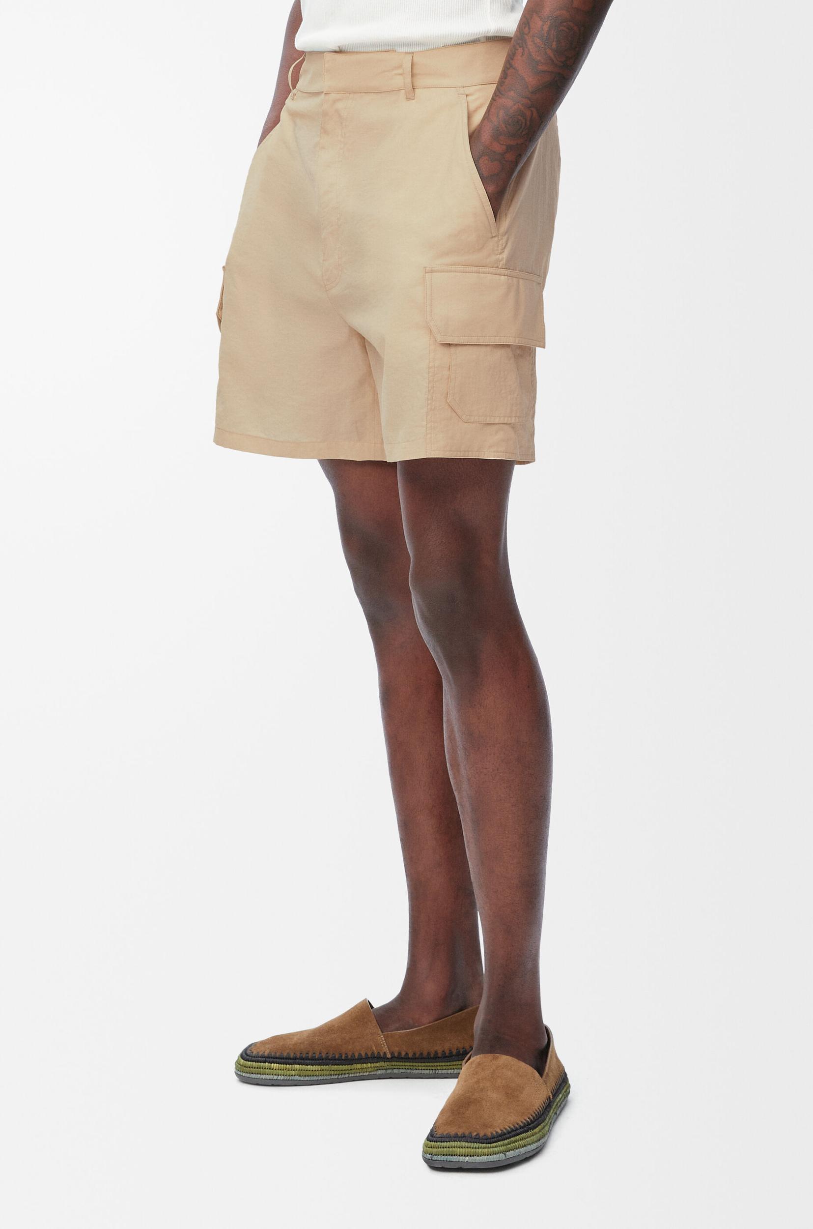 Cargo shorts in cotton blend Product Image