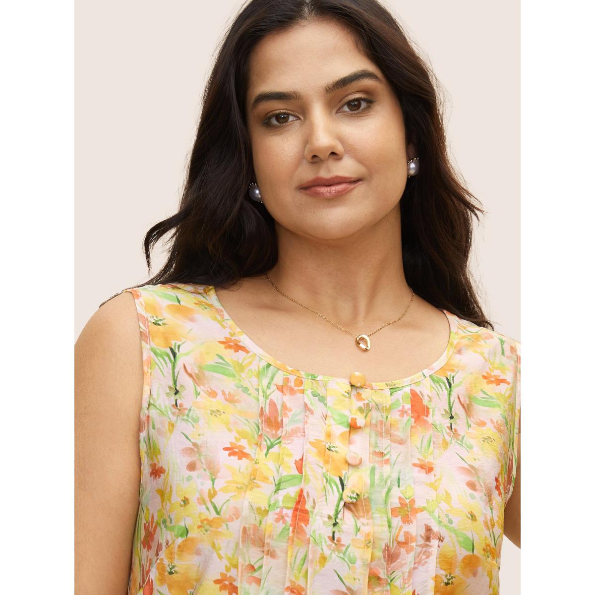 Plus Size Floral Pleated Button Detail Tank Top Women Multicolor Elegant Contrast Round Neck Everyday Tank Tops Camis BloomChic 12/L Product Image