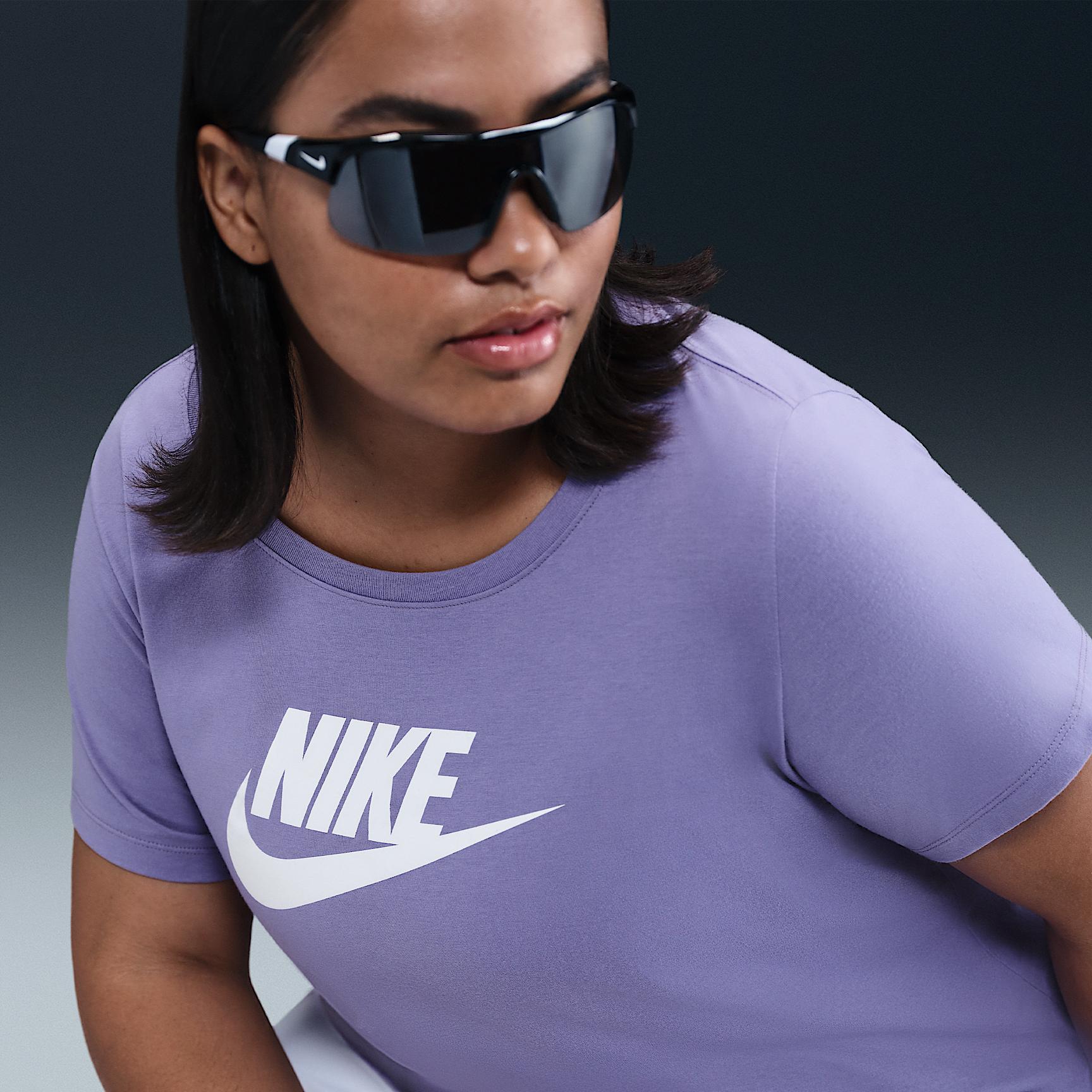 Nike Sportswear Essentials Women's Logo T-Shirt (Plus Size) Product Image