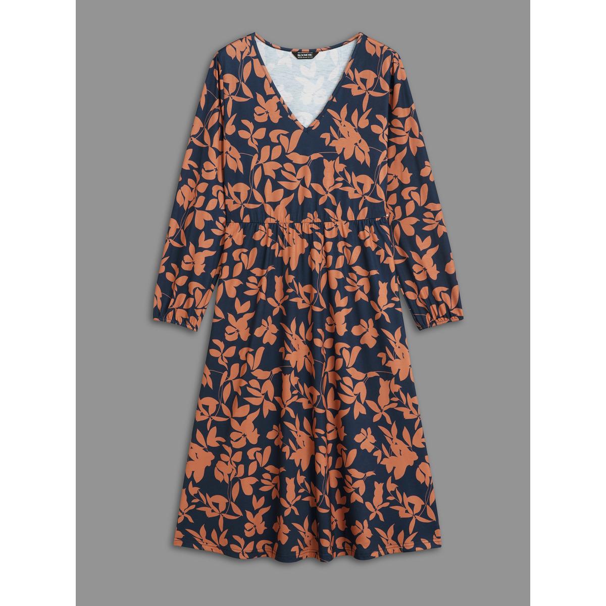 Plus Size Autumn Leaves Print Fit-and-Flare Midi Dress DarkBlue Women Elegant Non Knit Dresses Bloomchic 26/4X Product Image
