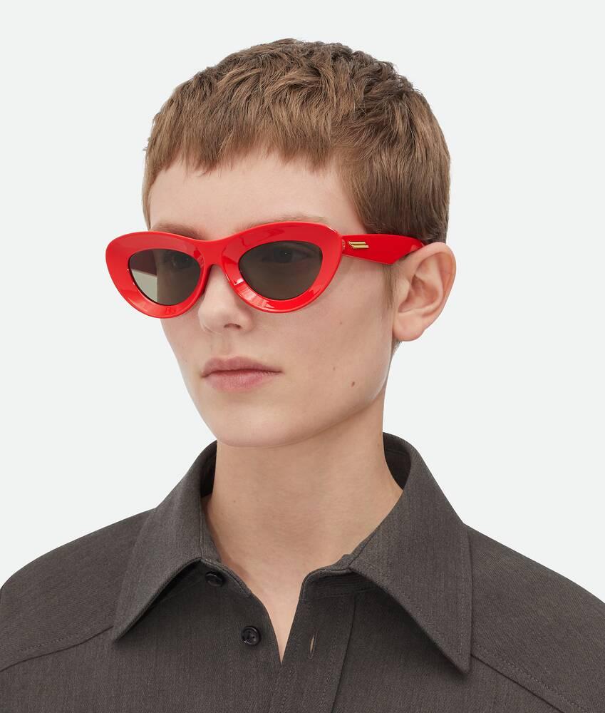 Sharp Cat Eye Sunglasses in Red/grey Product Image