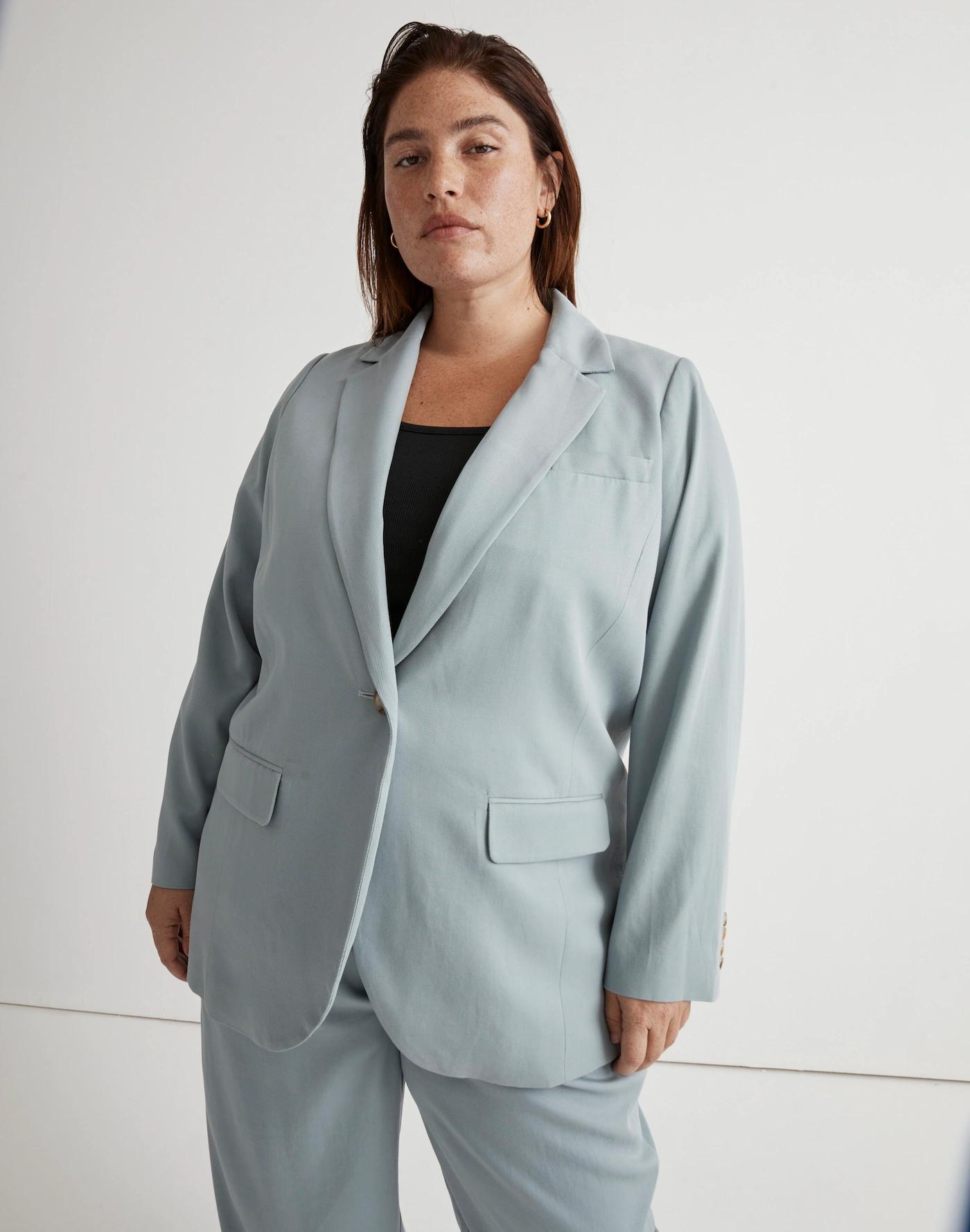 The Plus Larsen Blazer in Drapeweave Product Image