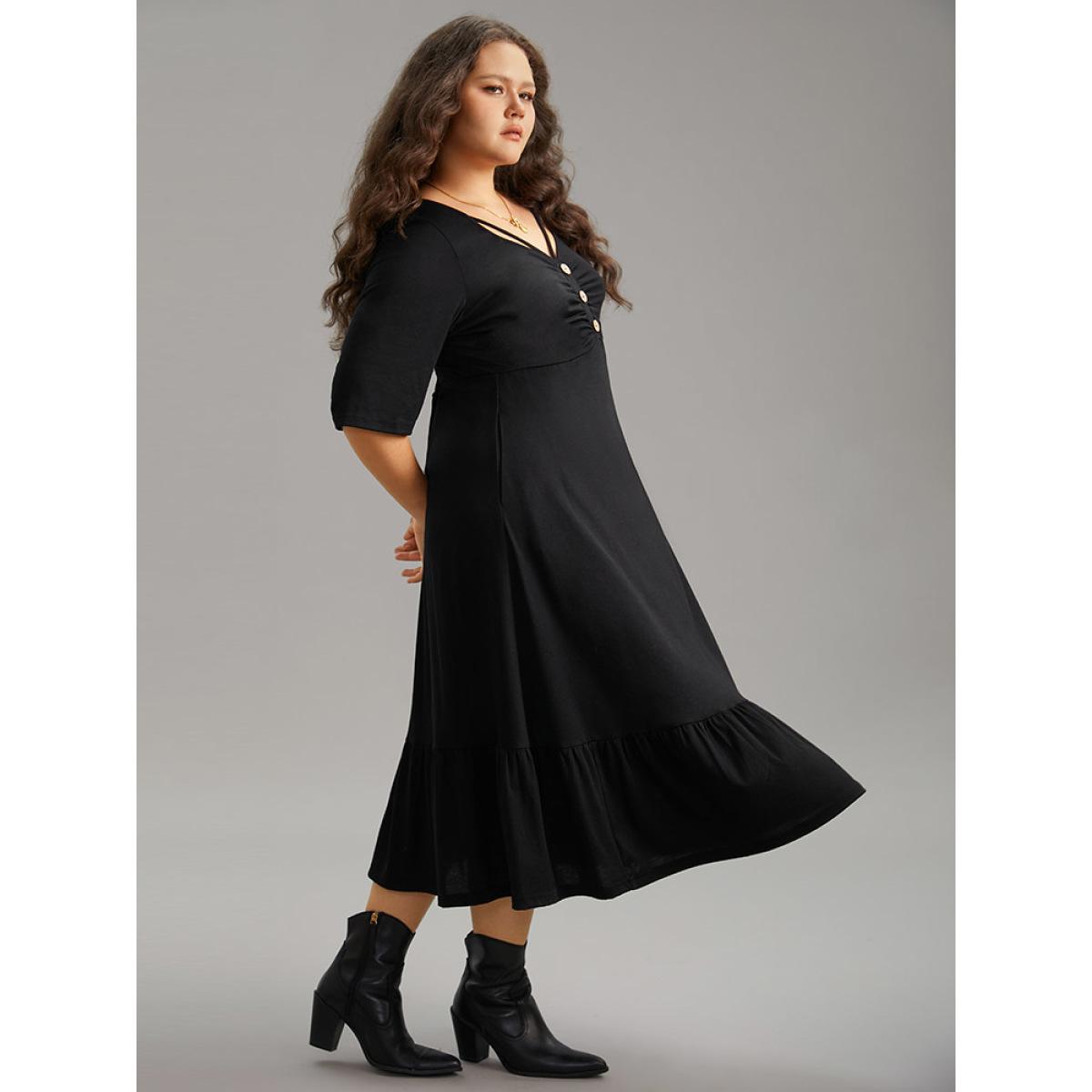 Plus Size Supersoft Essentials Plain Button Detail Crisscross Pocket Dress Black Women Casual Plain Square Neck Half Sleeve Curvy Midi Dress BloomChic 18-20/2X Product Image
