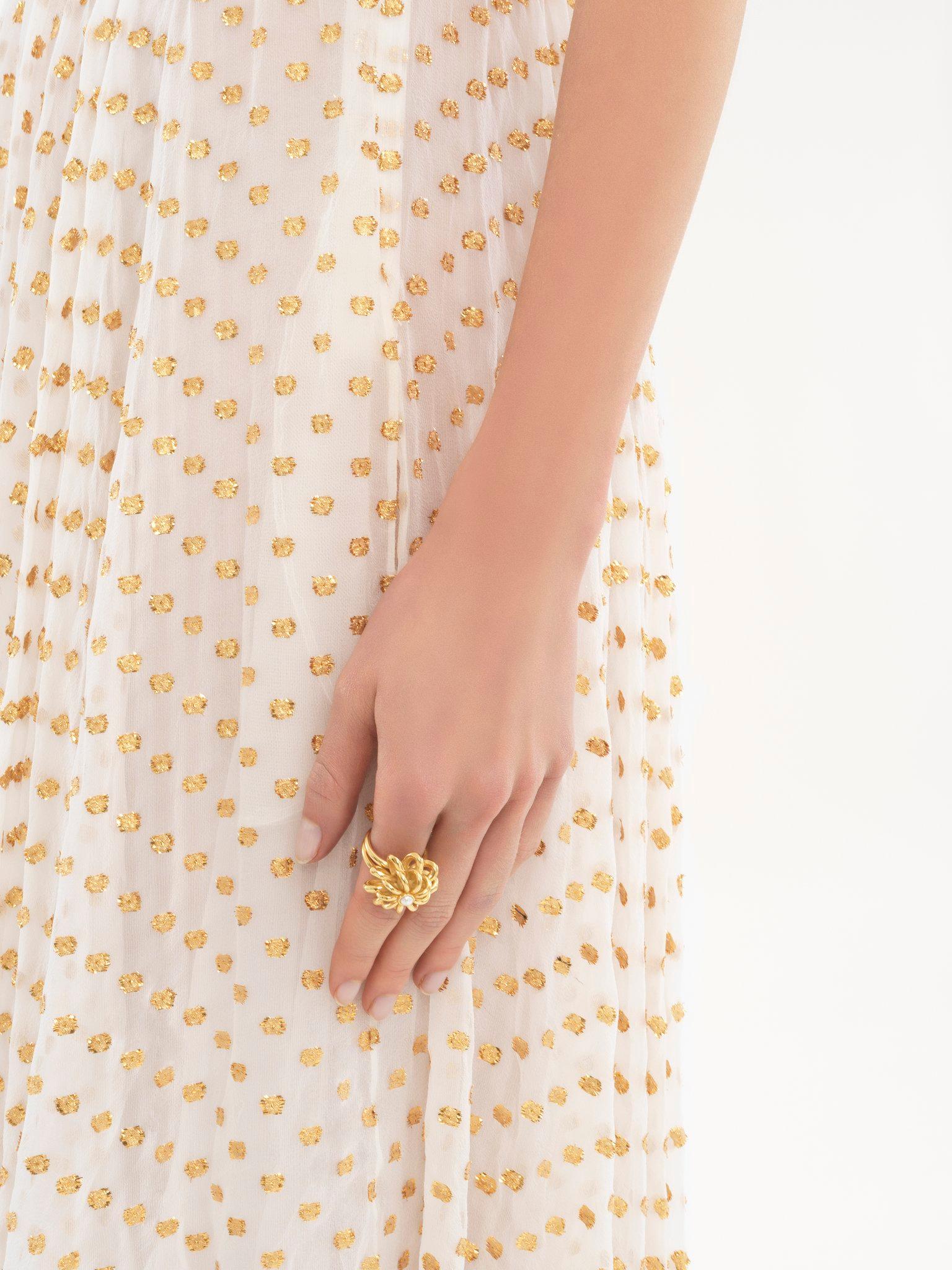 The Chloé Mechanical Flowers ring Product Image