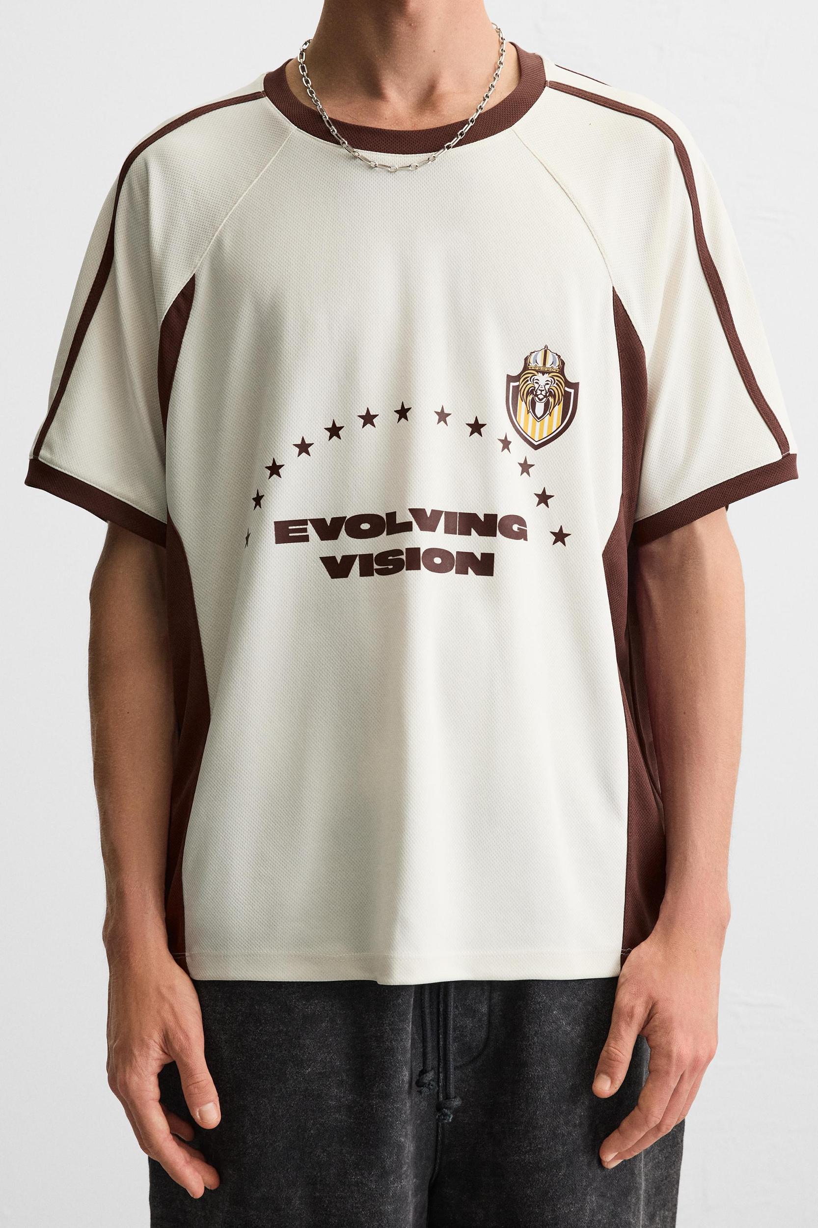 RETRO FOOTBALL PRINT T-SHIRT Product Image