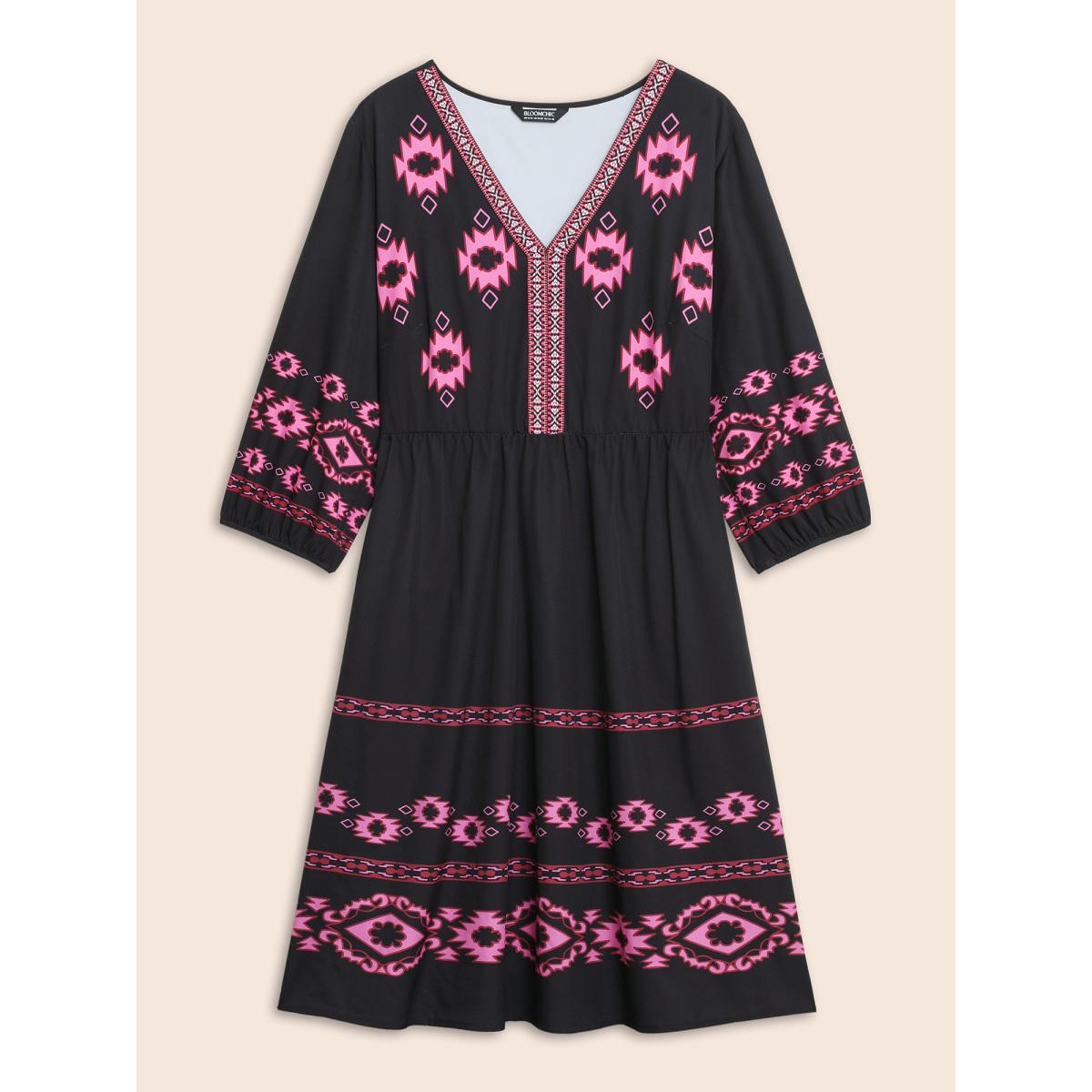 Plus Size V Neck Bandana Print Elastic Waist Dress Black Women Resort Gathered V-neck Elbow-length sleeve Curvy BloomChic 26/4X Product Image