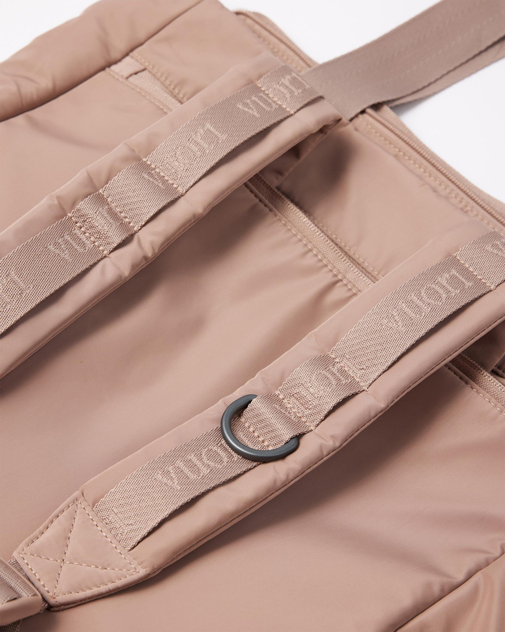 V1 Convertible Tote Bag 2.0 Product Image