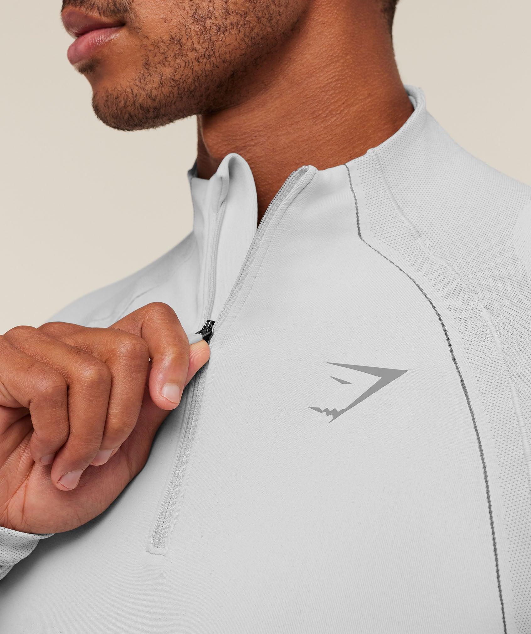 Gymshark Apex Seamless 1/4 Zip - Light Grey/Medium Grey Male Product Image