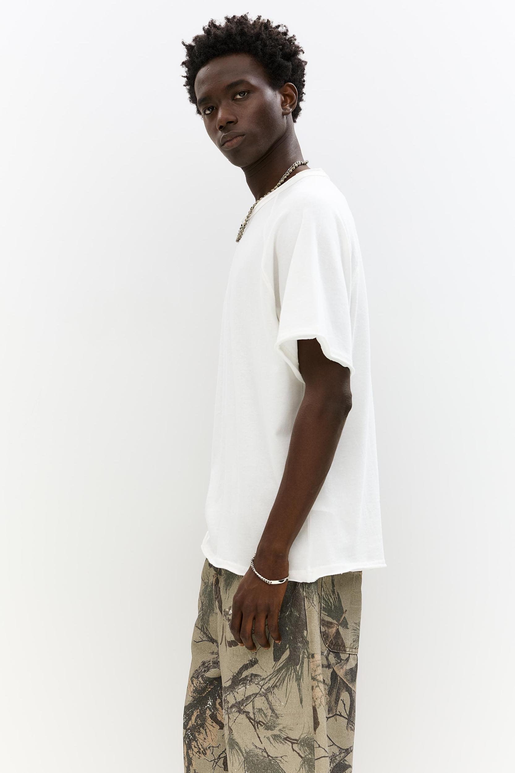 Short sleeve T-shirt with piping Product Image