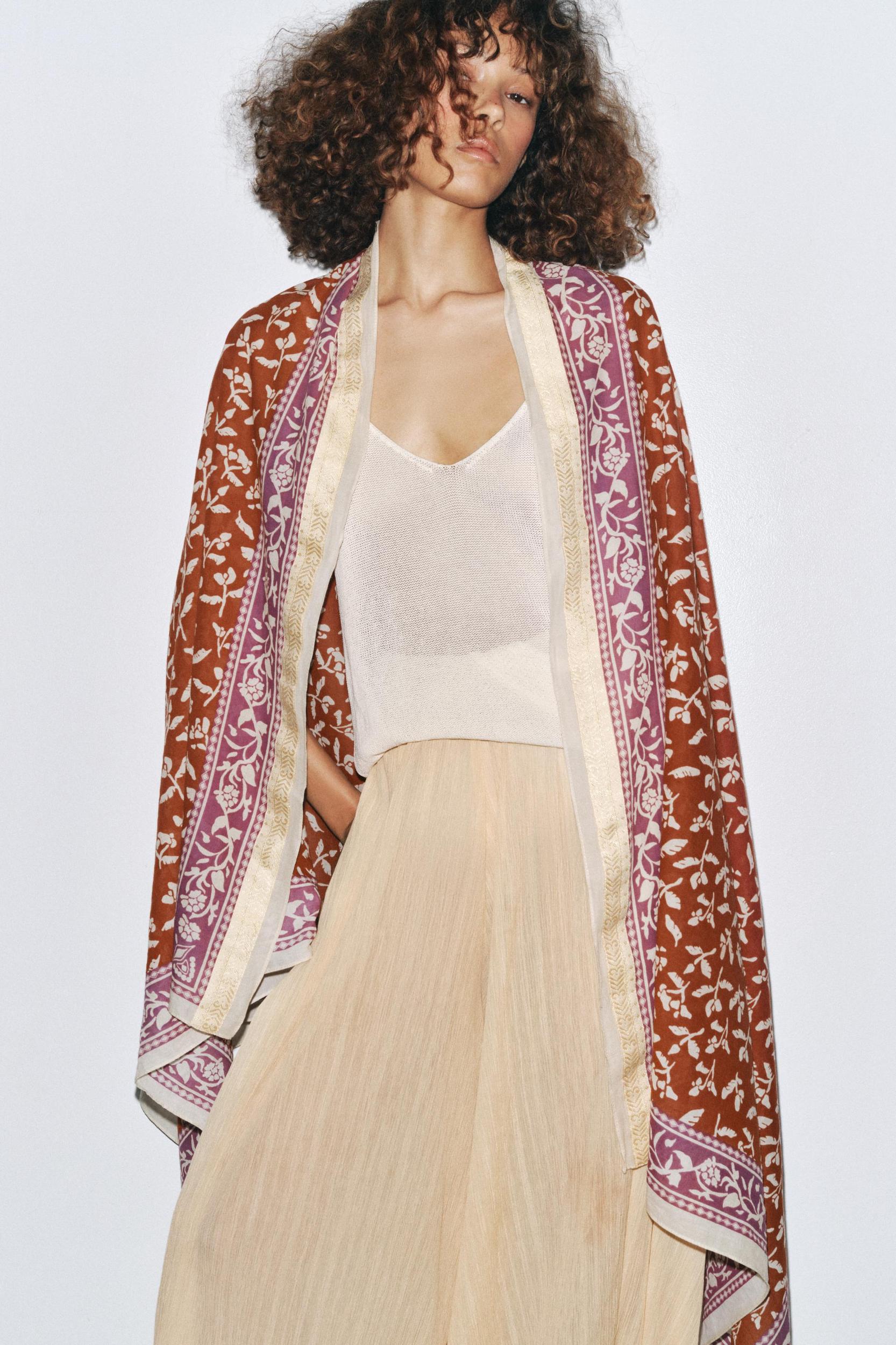 FLORAL PRINT SCARF Product Image