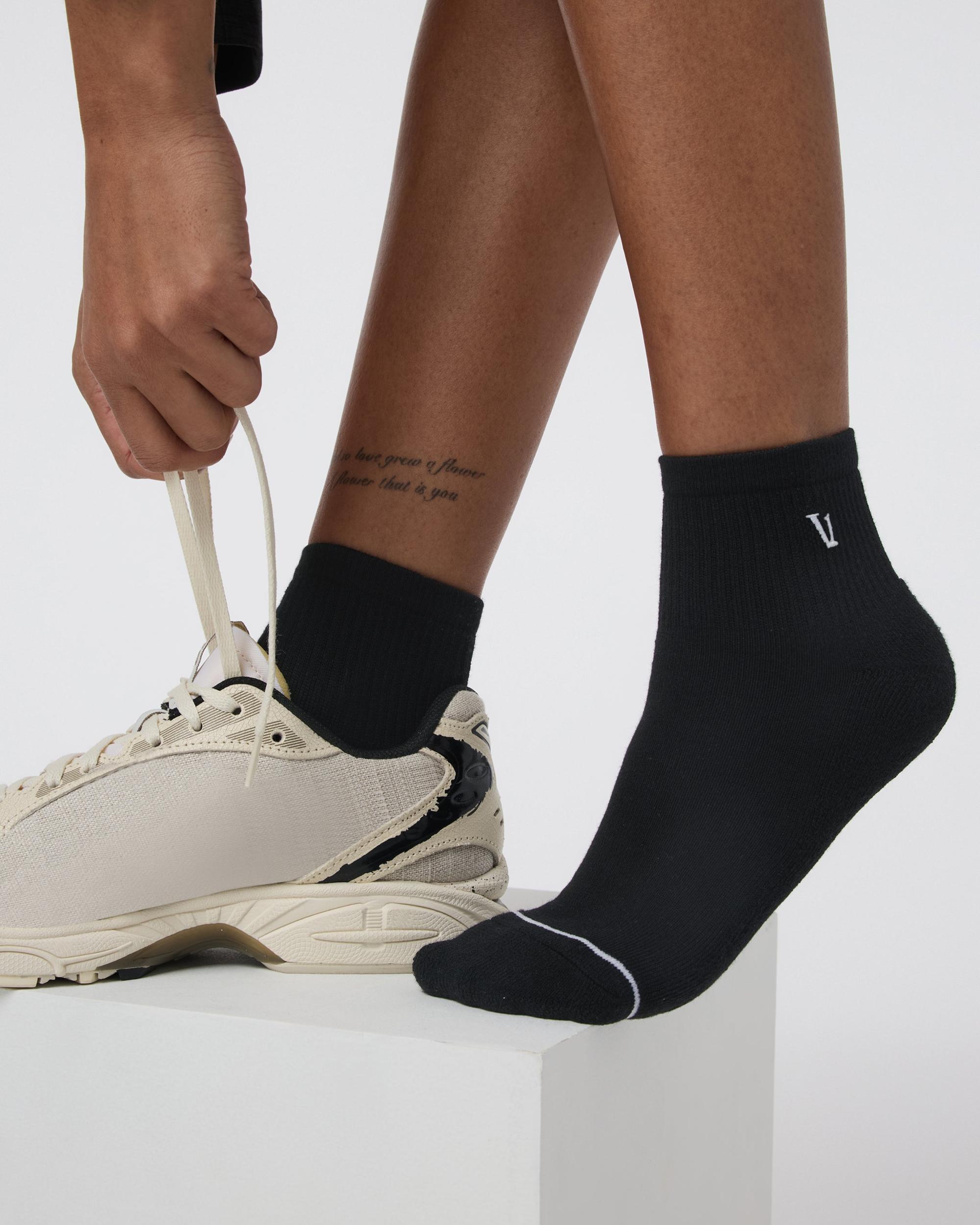 Quarter Crew V1 Sock Product Image