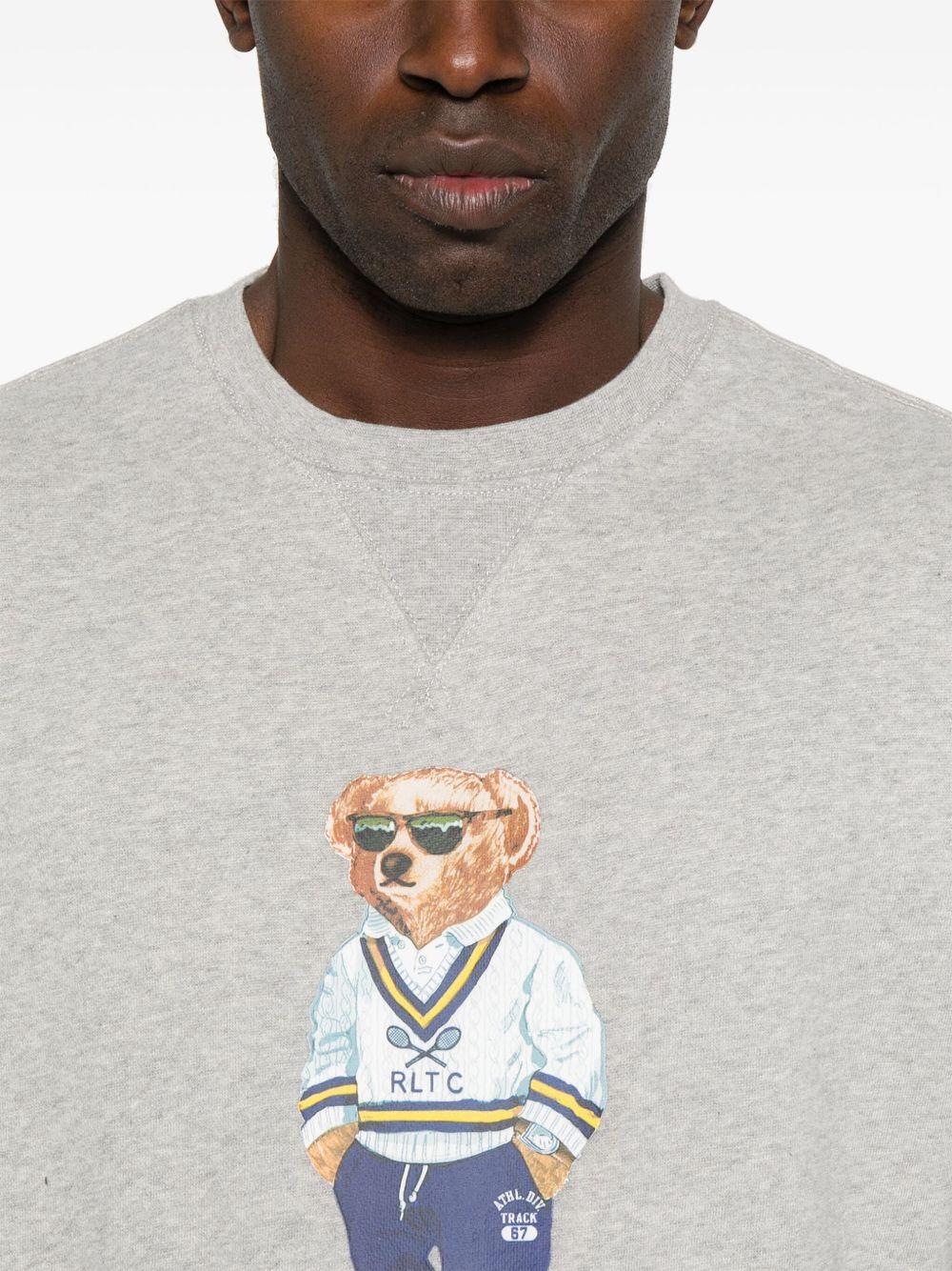 Bear sweatshirt Product Image