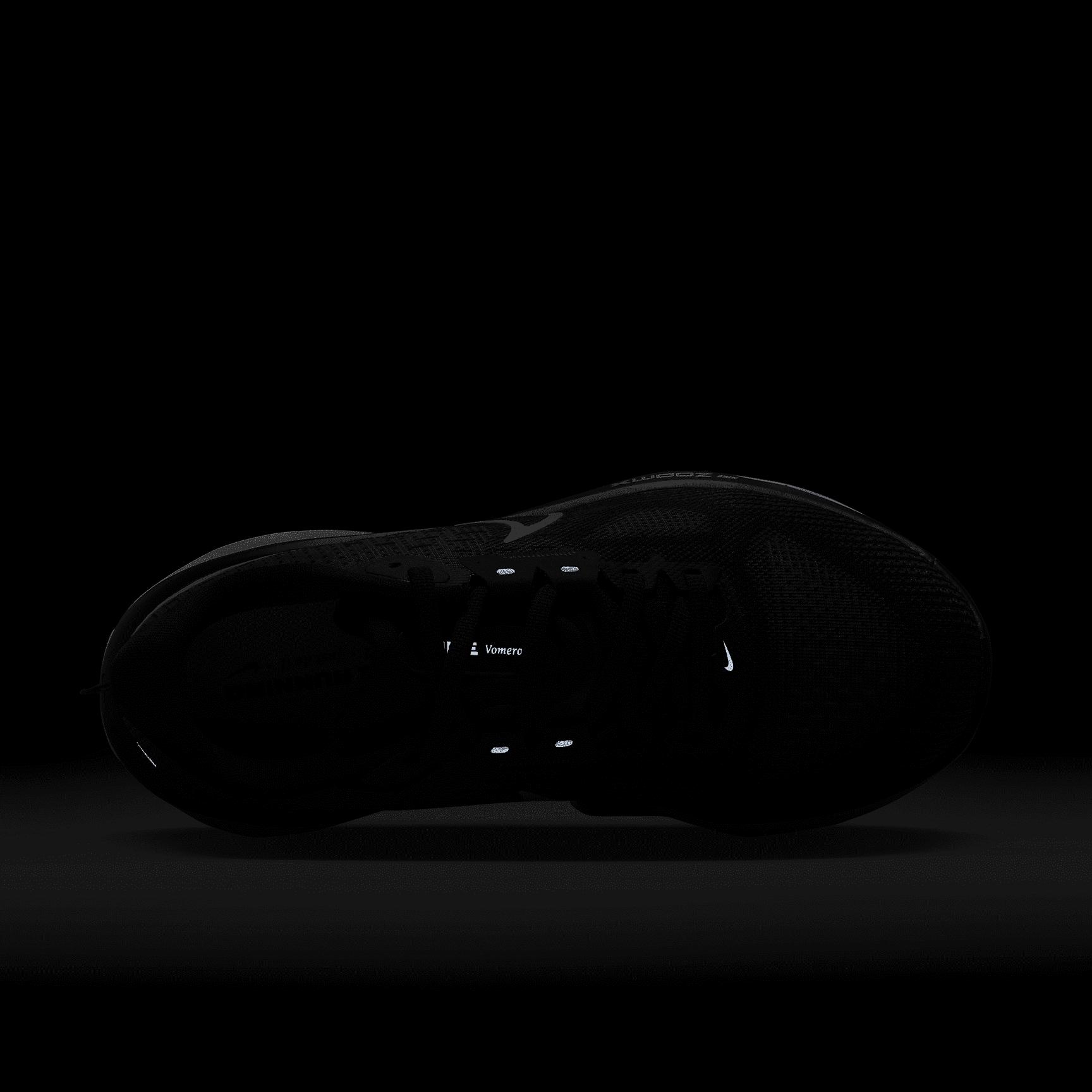 Womens Nike Vomero 17 Running Shoes (Extra Wide Width 2E) Product Image