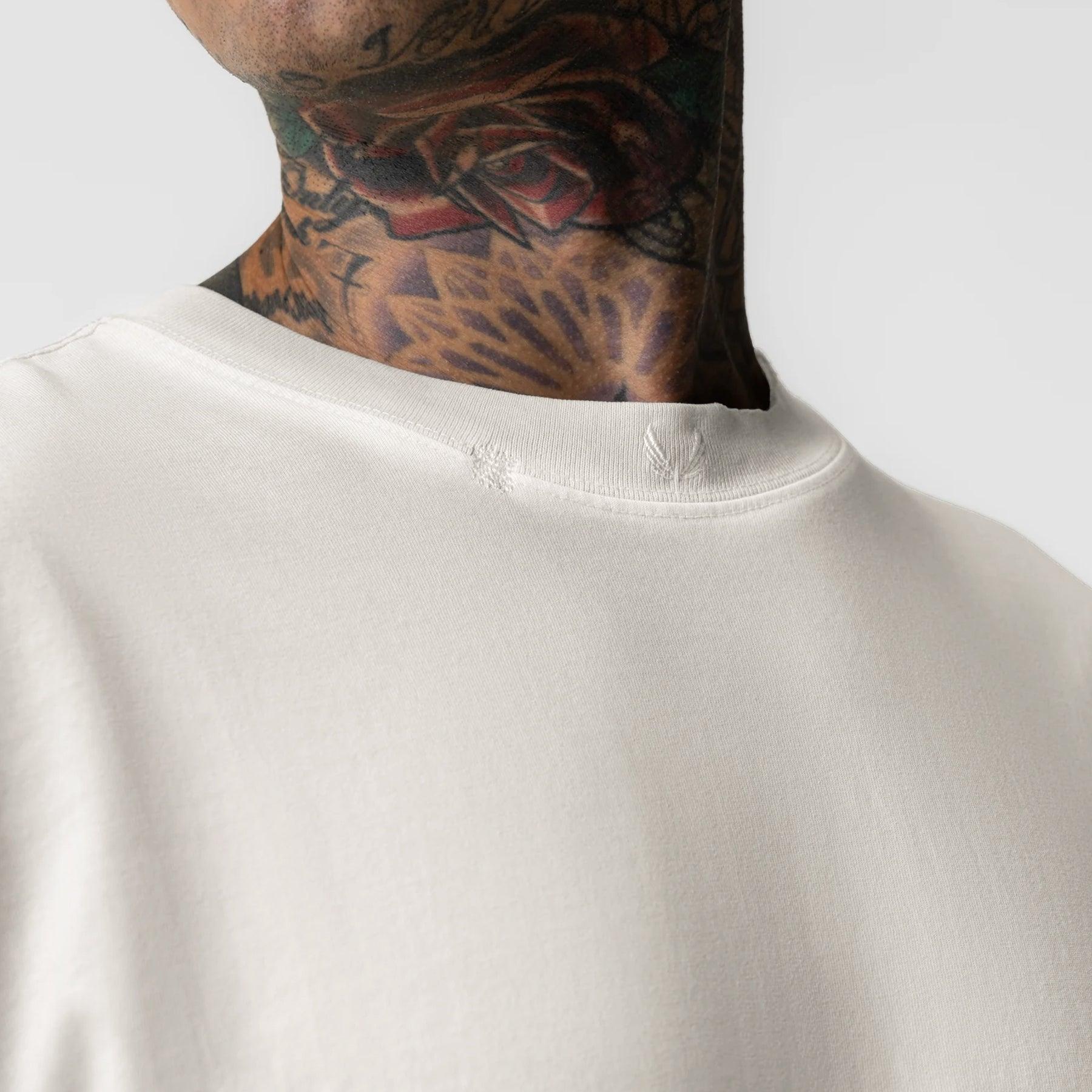 0851. Tech Essential™ Relaxed Long Sleeve - Faded Stone Product Image